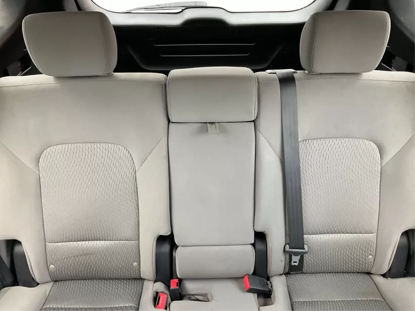 2017 Hyundai Santa Fe 2.4L (5NMZTDLB4HH) with an Theta II 2.4L I-4 gasoline direct injection engine, located at 880 E. National Road, Vandalia, OH, 45377, (937) 908-9800, 39.891918, -84.183594 - **Discover Your Next Adventure with the 2017 Hyundai Santa Fe Sport at Advantage Car and Credit!**<br /> <br /> Are you ready to elevate your lifestyle and embrace the adventures waiting for you? Whether you're a growing family in need of space, a daily commuter looking for comfort, or an outdoor en - Photo#14