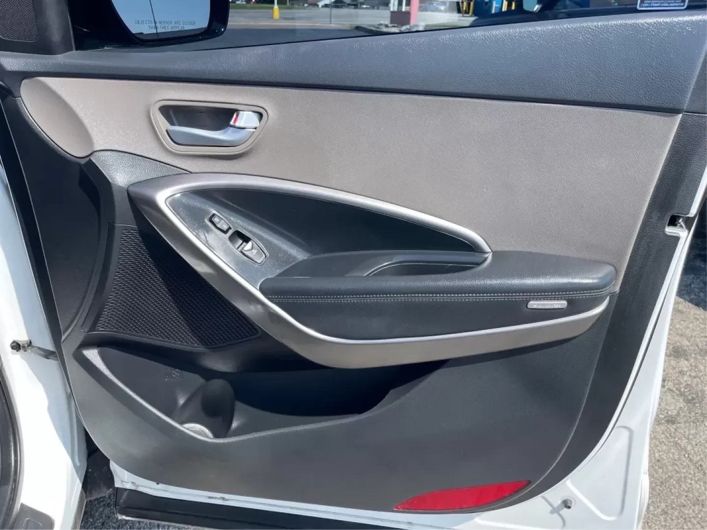 2017 Hyundai Santa Fe 2.4L (5XYZU3LB3HG) with an Theta II 2.4L I-4 gasoline direct injection engine, located at 1230 East Main St, Xenia, OH, 45385, (937) 908-9800, 39.688026, -83.910172 - Are you ready to elevate your family adventures with a premium SUV that seamlessly blends style, comfort, and reliability? Look no further than this stunning 2017 Hyundai Santa Fe, available now at Advantage Car and Credit in Fairborn, OH. Whether you're commuting to work, heading out on a family ro - Photo#19