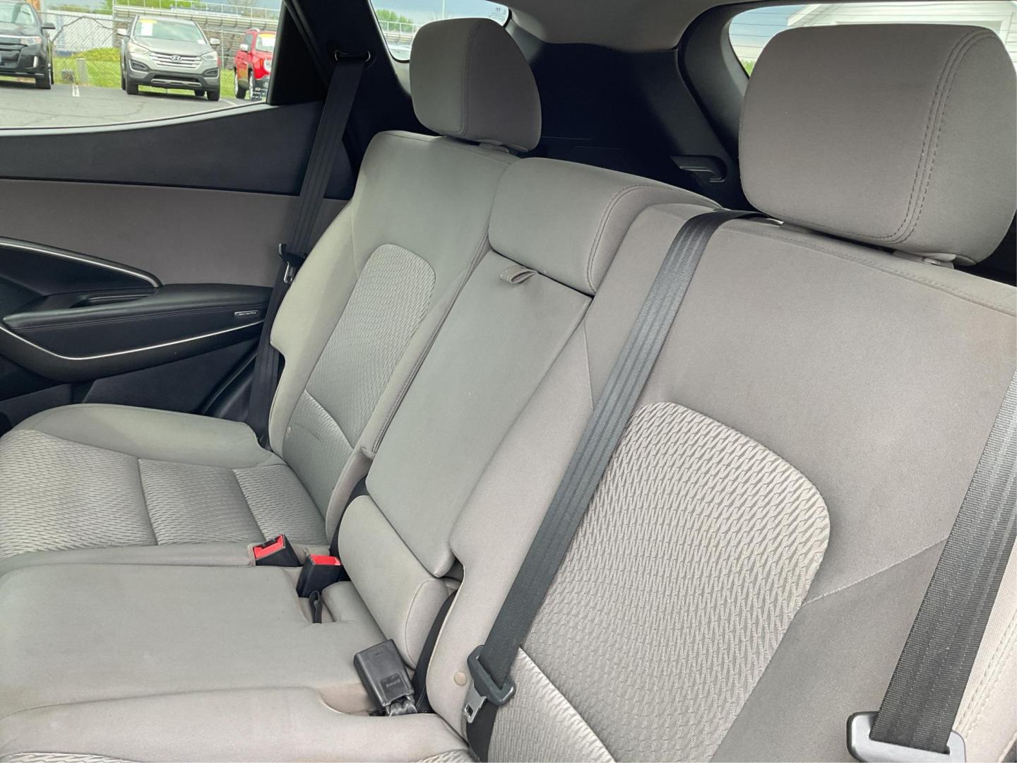 2017 Hyundai Santa Fe Sport 2.4L (5NMZTDLB4HH) with an Theta II 2.4L I-4 gasoline direct injection engine, located at 1951 S Dayton Lakeview Rd., New Carlisle, OH, 45344, (937) 908-9800, 39.890999, -84.050255 - 2017 Hyundai Santa Fe Sport 2.4L - Photo#10