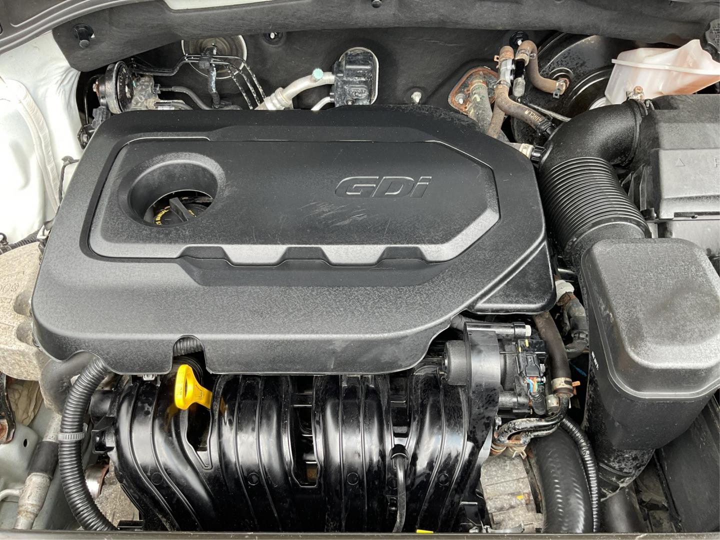 2017 Hyundai Santa Fe Sport 2.4L (5NMZTDLB4HH) with an Theta II 2.4L I-4 gasoline direct injection engine, located at 1951 S Dayton Lakeview Rd., New Carlisle, OH, 45344, (937) 908-9800, 39.890999, -84.050255 - 2017 Hyundai Santa Fe Sport 2.4L - Photo#11