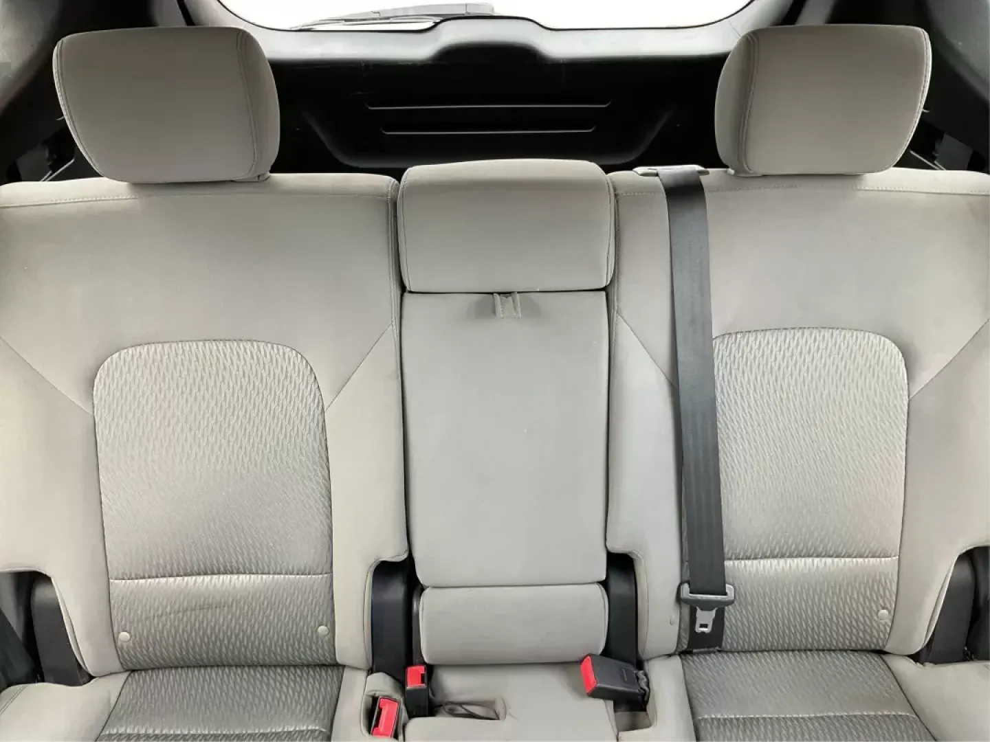 2017 Hyundai Santa Fe 2.4L (5NMZTDLB4HH) with an Theta II 2.4L I-4 gasoline direct injection engine, located at 880 E. National Road, Vandalia, OH, 45377, (937) 908-9800, 39.891918, -84.183594 - **Discover Your Next Adventure with the 2017 Hyundai Santa Fe Sport at Advantage Car and Credit!**<br /> <br /> Are you ready to elevate your lifestyle and embrace the adventures waiting for you? Whether you're a growing family in need of space, a daily commuter looking for comfort, or an outdoor en - Photo#13