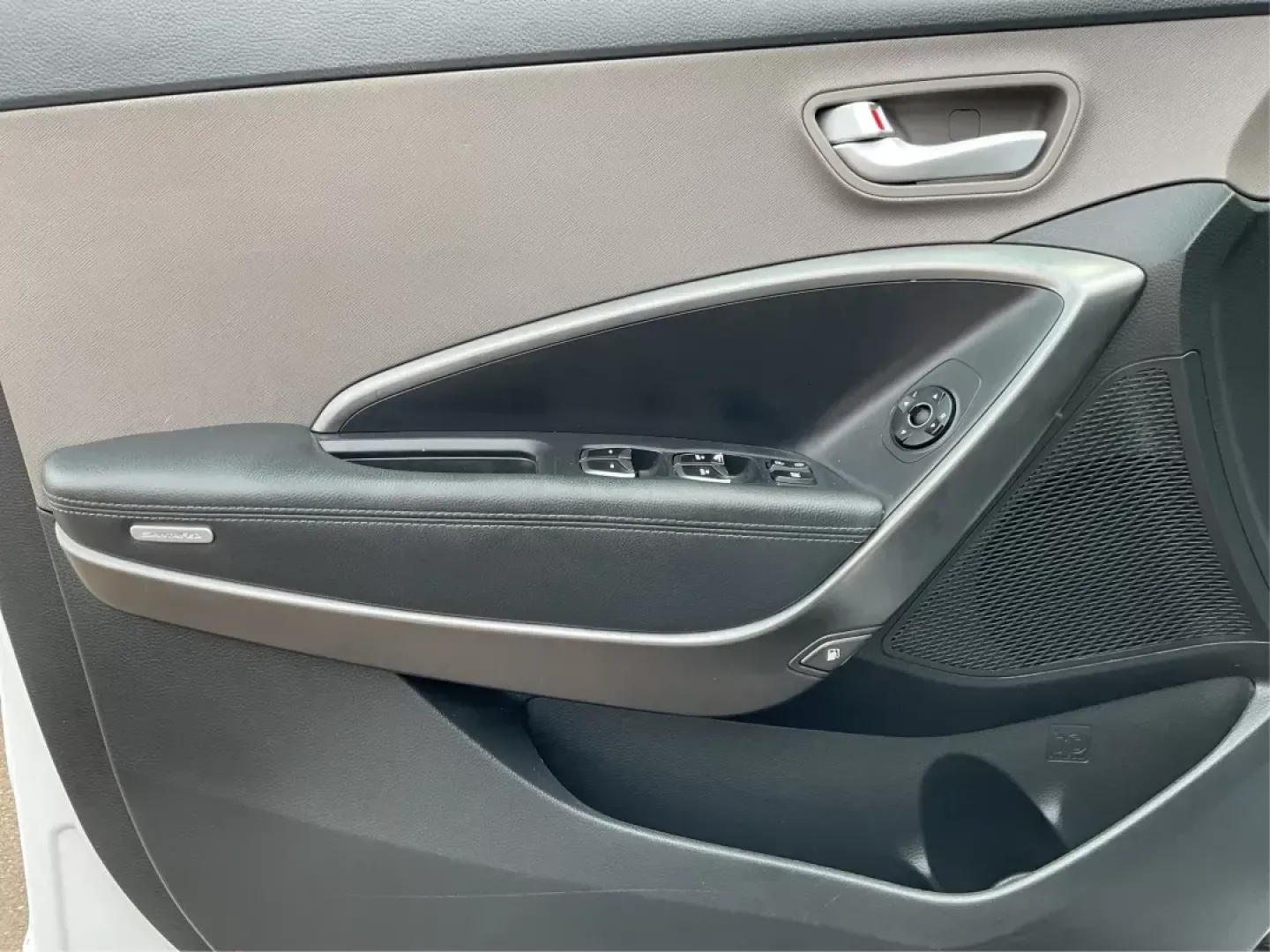 2017 Hyundai Santa Fe 2.4L (5NMZTDLB4HH) with an Theta II 2.4L I-4 gasoline direct injection engine, located at 880 E. National Road, Vandalia, OH, 45377, (937) 908-9800, 39.891918, -84.183594 - **Discover Your Next Adventure with the 2017 Hyundai Santa Fe Sport at Advantage Car and Credit!**<br /> <br /> Are you ready to elevate your lifestyle and embrace the adventures waiting for you? Whether you're a growing family in need of space, a daily commuter looking for comfort, or an outdoor en - Photo#16