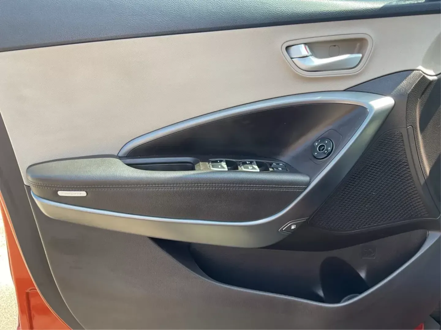 2017 Hyundai Santa Fe Sport 2.4L (5XYZT3LB6HG) with an Theta II 2.4L I-4 gasoline direct injection engine, located at 1184 Kauffman Ave, Fairborn, OH, 45324, (937) 908-9800, 39.807072, -84.030914 - ### Discover Adventure on Every Drive: 2017 Hyundai Santa Fe Sport at Advantage Car and Credit<br /> <br /> Looking for a vehicle that fits your active lifestyle? The 2017 Hyundai Santa Fe Sport is designed for those ready to embrace life's adventures! With ample cargo space and a comfortable interi - Photo#16