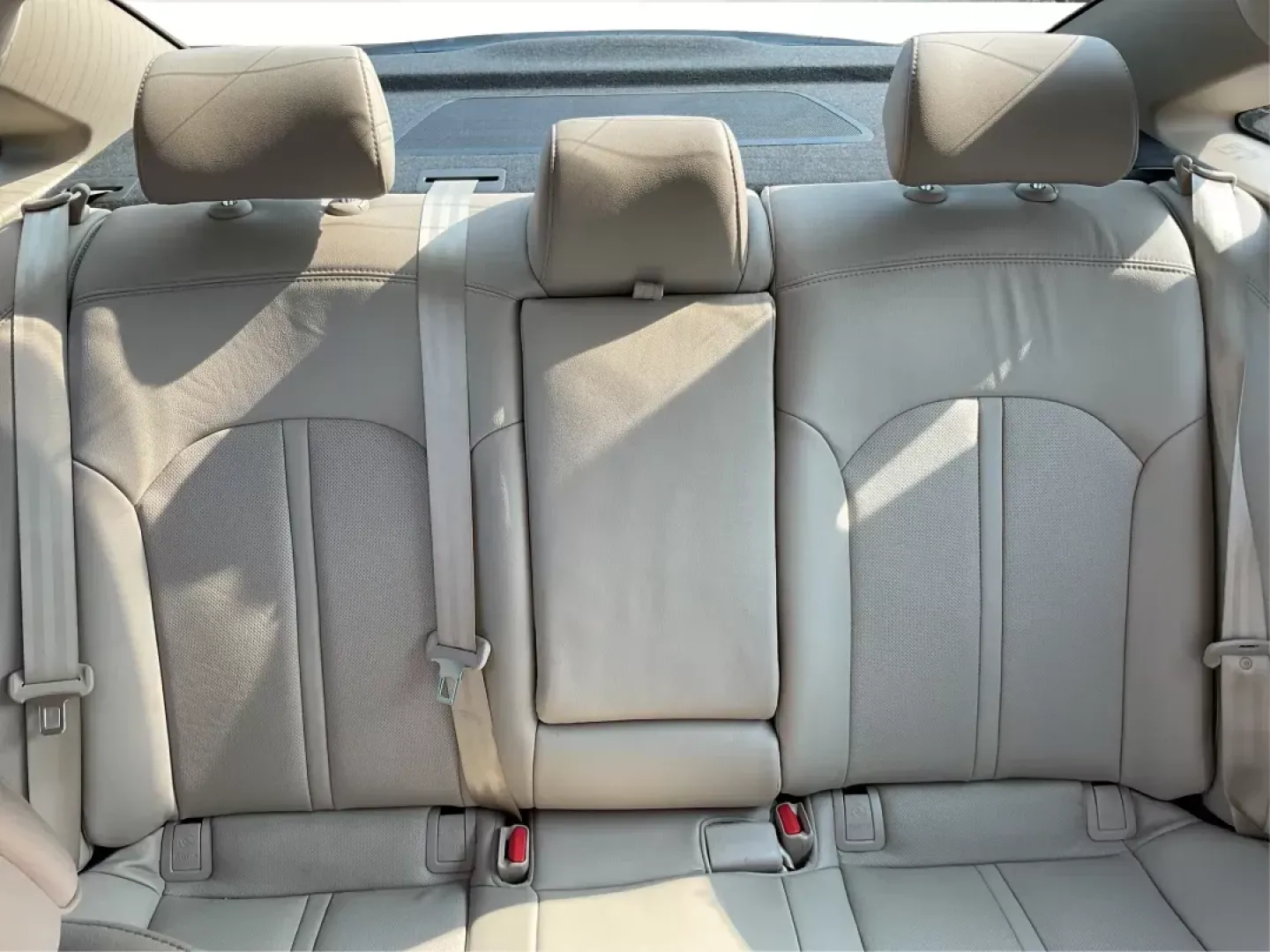2017 Hyundai Sonata Limited (5NPE34AF4HH) with an 2.4L I-4 gasoline direct injection engine, located at 1099 N County Rd 25A, Troy, OH, 45373, (937) 908-9800, 40.057079, -84.212883 - ### Discover Your Ideal Sedan for Every Adventure: 2017 Hyundai Sonata Limited at Advantage Car and Credit<br /> <br /> Are you in search of a reliable vehicle that seamlessly fits into your busy lifestyle? Whether you're commuting to work, running errands, or planning a weekend getaway, the **2017 - Photo#13