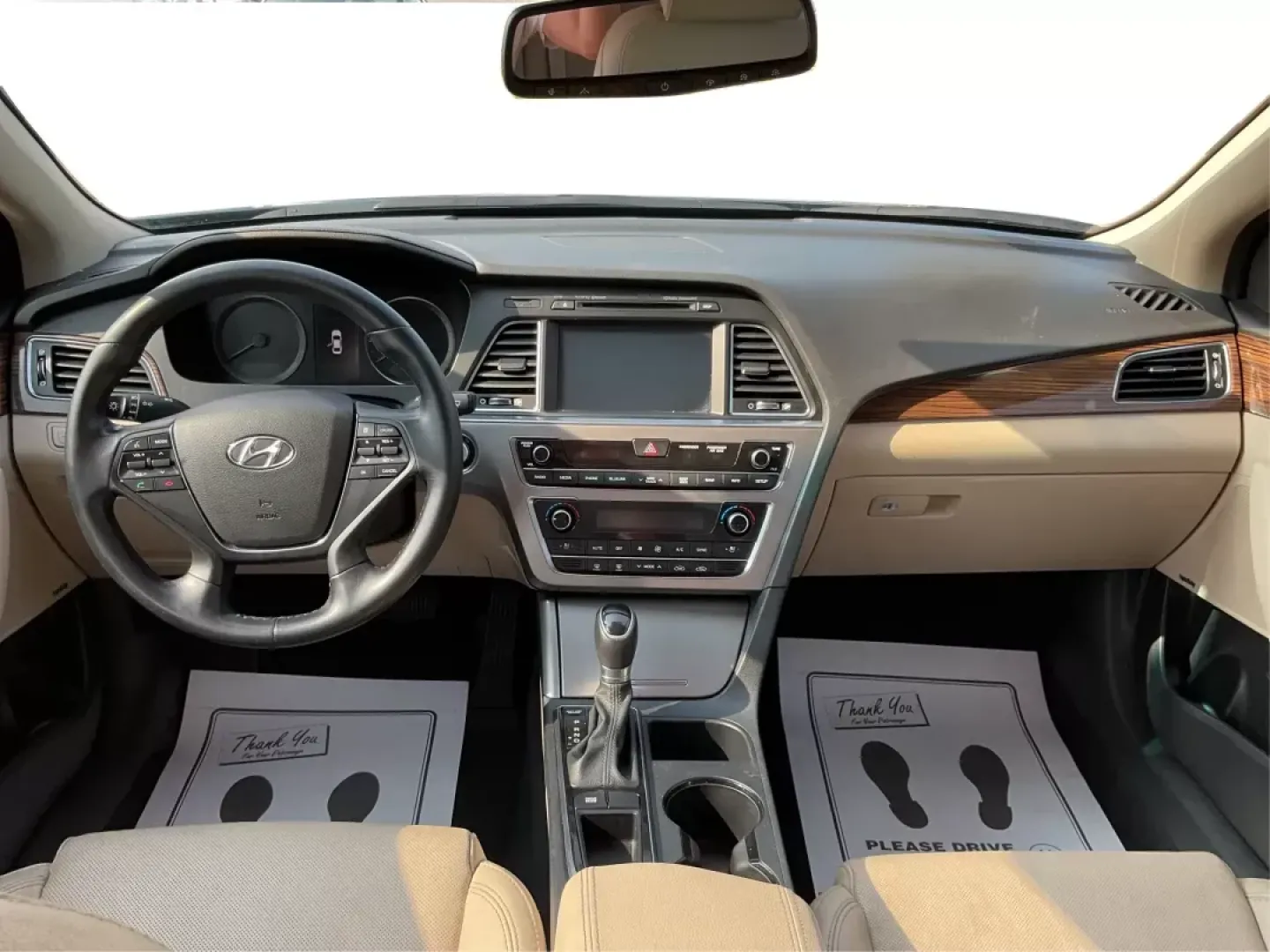 2017 Hyundai Sonata Limited (5NPE34AF4HH) with an 2.4L I-4 gasoline direct injection engine, located at 1099 N County Rd 25A, Troy, OH, 45373, (937) 908-9800, 40.057079, -84.212883 - ### Discover Your Ideal Sedan for Every Adventure: 2017 Hyundai Sonata Limited at Advantage Car and Credit<br /> <br /> Are you in search of a reliable vehicle that seamlessly fits into your busy lifestyle? Whether you're commuting to work, running errands, or planning a weekend getaway, the **2017 - Photo#19