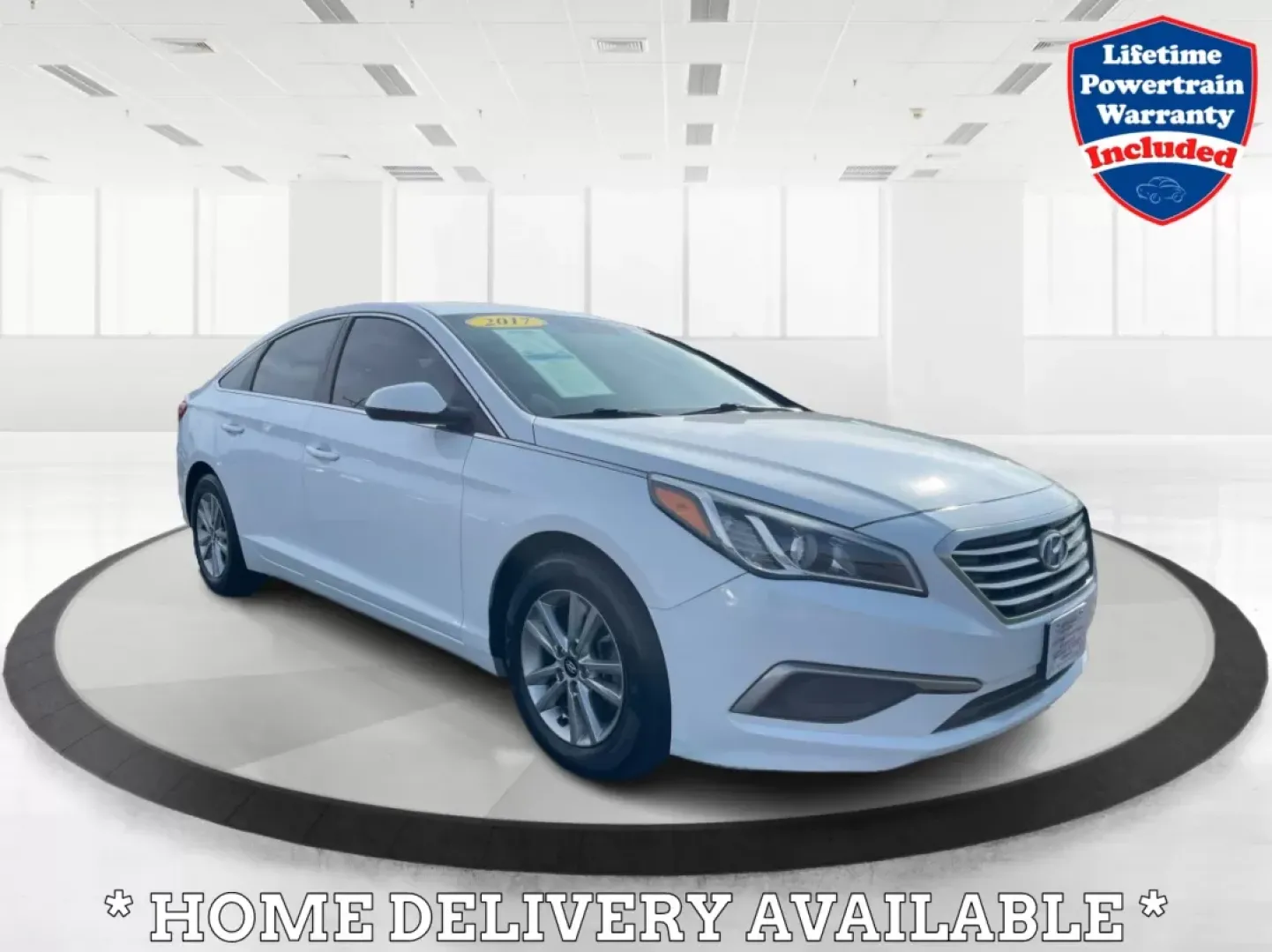 2017 Hyundai Sonata Base (5NPE24AF6HH) with an Other engine, located at 1230 East Main St, Xenia, OH, 45385, (937) 908-9800, 39.688026, -83.910172 - **Experience Comfort and Reliability with the 2017 Hyundai Sonata at Advantage Car and Credit!**<br /> <br /> Are you looking for a dependable sedan that seamlessly fits into your active lifestyle? Whether you're commuting to work, running errands around Fairborn, or making weekend getaways with fri - Photo#0