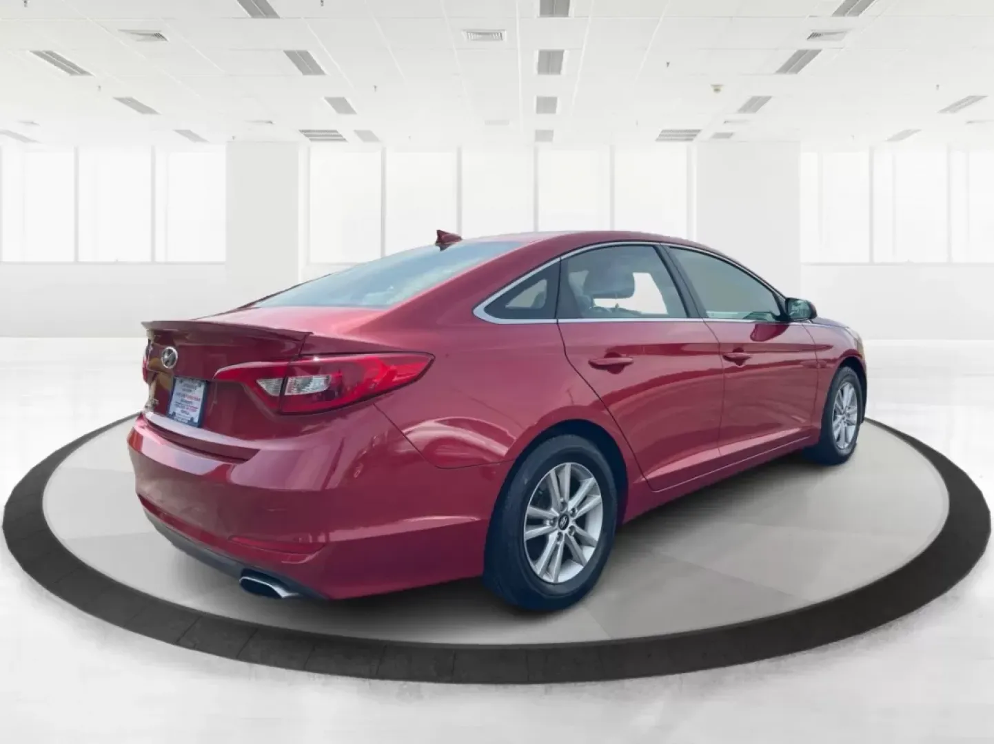 2017 Hyundai Sonata SE (5NPE24AF7HH) with an 2.4L I-4 gasoline direct injection engine, located at 880 E. National Road, Vandalia, OH, 45377, (937) 908-9800, 39.891918, -84.183594 - Are you in search of an affordable, reliable sedan that can keep up with your busy lifestyle? Look no further than this stunning 2017 Hyundai Sonata SE, available now at Advantage Car and Credit in Fairborn, OH. This vehicle is perfect for budget-conscious buyers who need a dependable car for daily - Photo#2