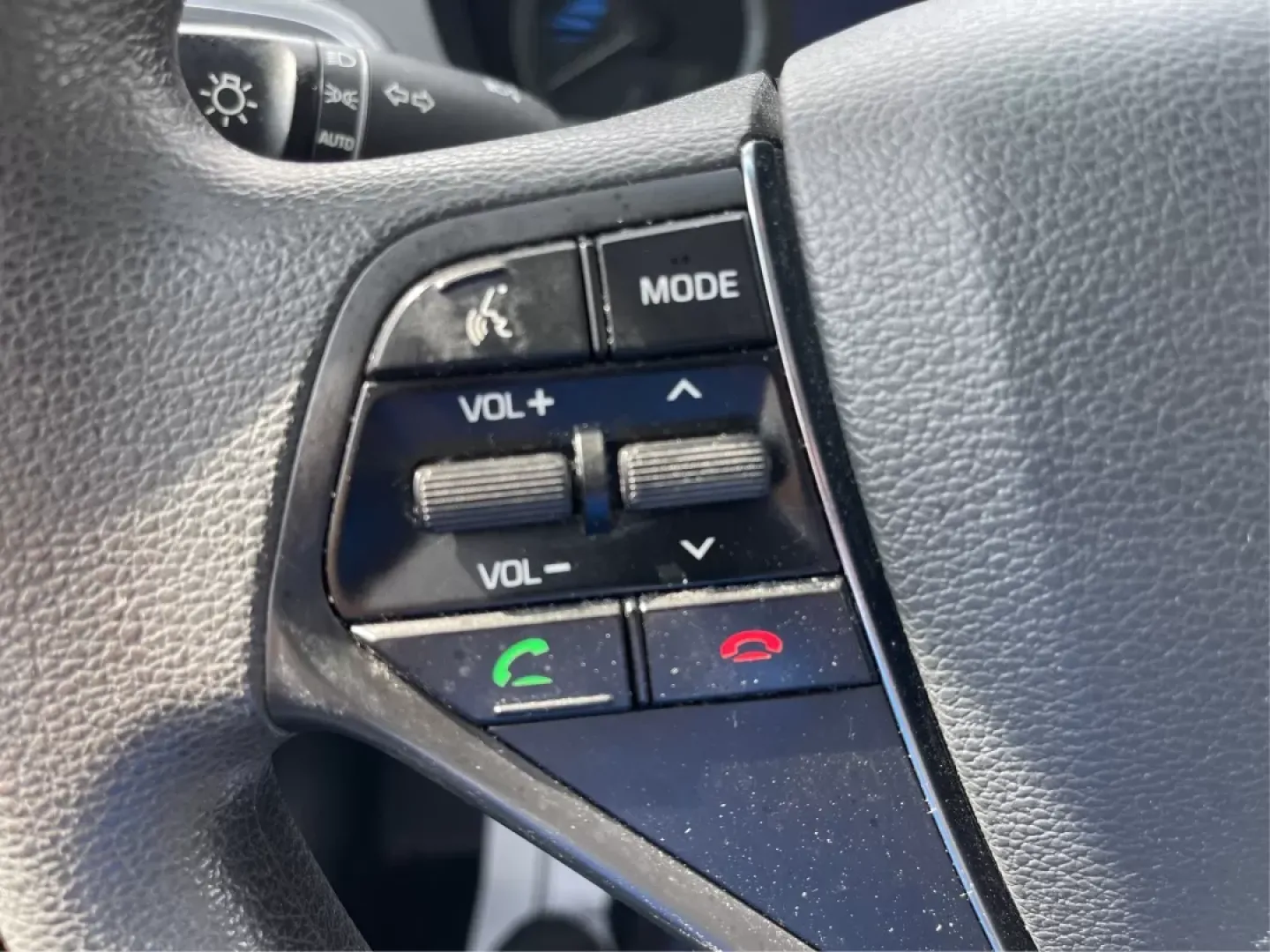 2017 Hyundai Sonata SE (5NPE24AF7HH) with an 2.4L I-4 gasoline direct injection engine, located at 880 E. National Road, Vandalia, OH, 45377, (937) 908-9800, 39.891918, -84.183594 - Are you in search of an affordable, reliable sedan that can keep up with your busy lifestyle? Look no further than this stunning 2017 Hyundai Sonata SE, available now at Advantage Car and Credit in Fairborn, OH. This vehicle is perfect for budget-conscious buyers who need a dependable car for daily - Photo#16