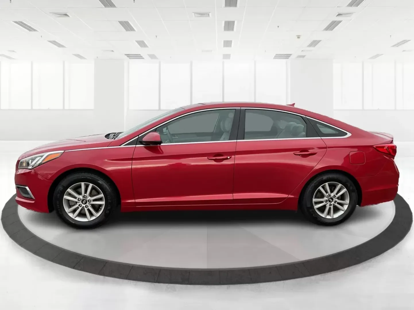 2017 Hyundai Sonata Base/SE (5NPE24AF8HH) with an Other engine, located at 1951 S Dayton Lakeview Rd., New Carlisle, OH, 45344, (937) 908-9800, 39.890999, -84.050255 - **Discover Your Next Adventure with the 2017 Hyundai Sonata at Advantage Car and Credit!**<br /> <br /> Are you in the market for a reliable sedan that effortlessly combines comfort, style, and functionality? Look no further than the 2017 Hyundai Sonata, available now at Advantage Car and Credit in - Photo#5