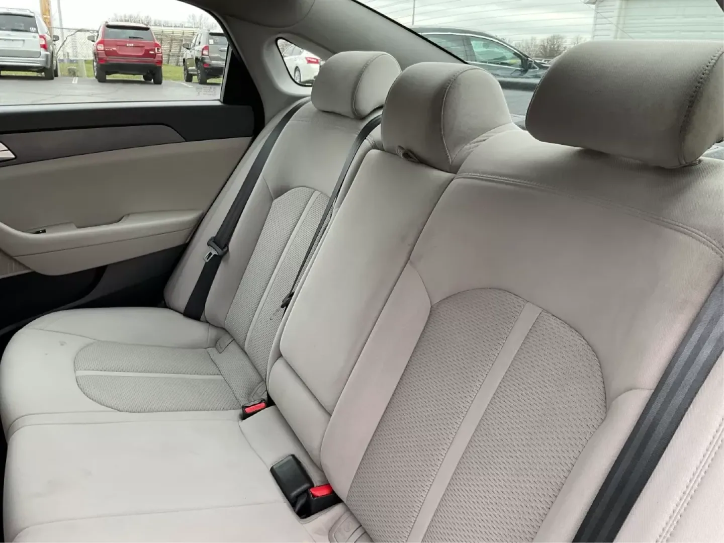 2017 Hyundai Sonata Base/SE (5NPE24AF8HH) with an Other engine, located at 1951 S Dayton Lakeview Rd., New Carlisle, OH, 45344, (937) 908-9800, 39.890999, -84.050255 - **Discover Your Next Adventure with the 2017 Hyundai Sonata at Advantage Car and Credit!**<br /> <br /> Are you in the market for a reliable sedan that effortlessly combines comfort, style, and functionality? Look no further than the 2017 Hyundai Sonata, available now at Advantage Car and Credit in - Photo#10