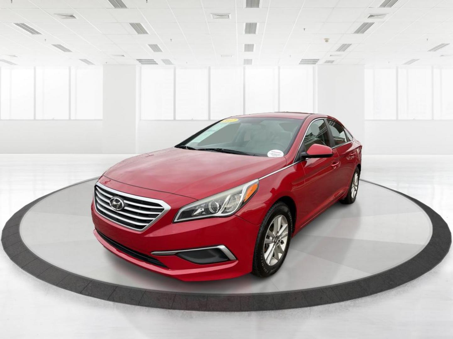 2017 Hyundai Sonata Base/SE (5NPE24AF8HH) with an Other engine, located at 1184 Kauffman Ave, Fairborn, OH, 45324, (937) 908-9800, 39.807072, -84.030914 - 2017 Hyundai Sonata Base/SE - Photo#7