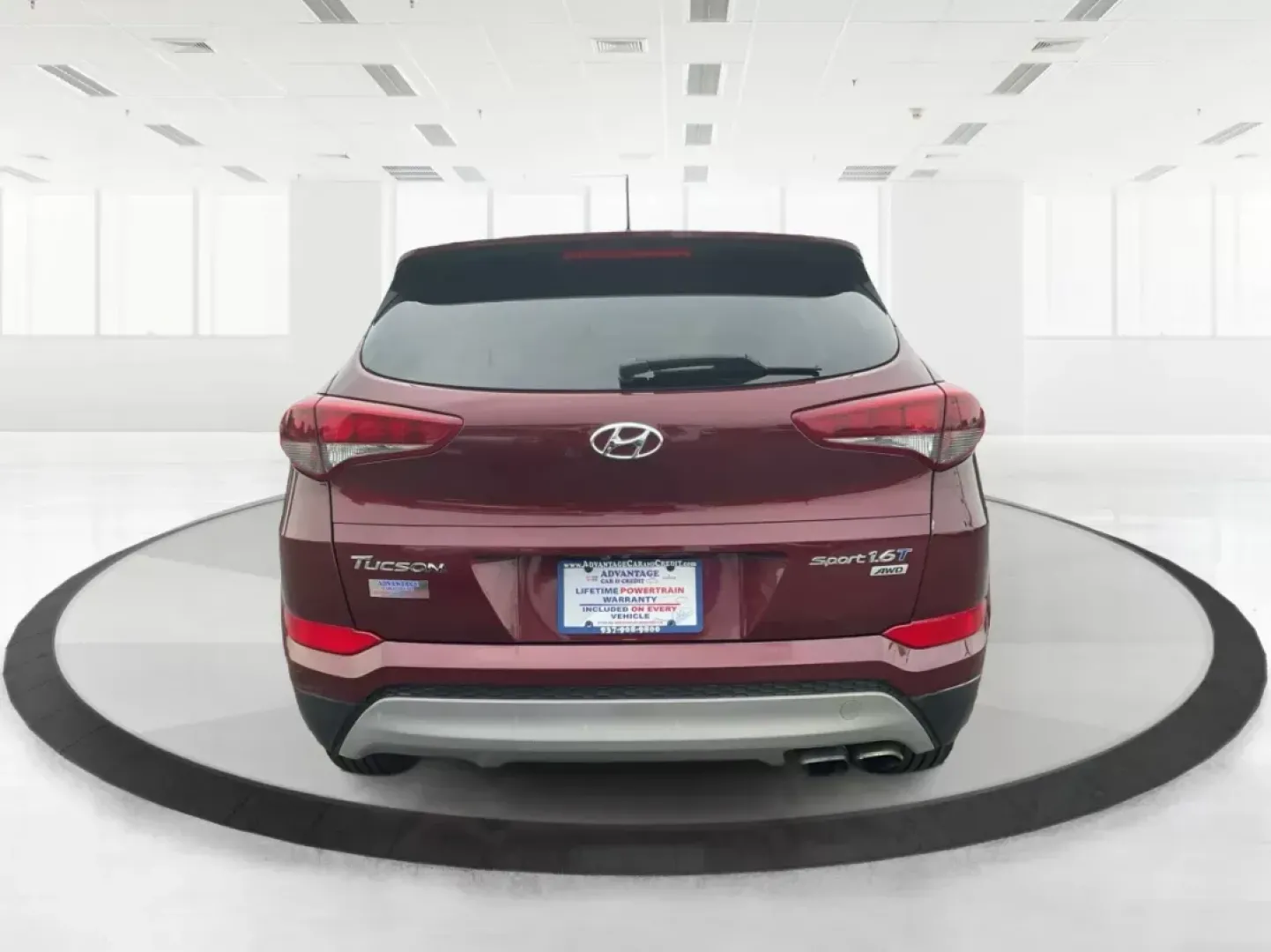 2017 Hyundai Tucson Sport (KM8J3CA29HU) with an 1.6L I-4 gasoline direct injection engine, located at 1099 N County Rd 25A, Troy, OH, 45373, (937) 908-9800, 40.057079, -84.212883 - ### Discover Adventure with the 2017 Hyundai Tucson Sport Your Perfect SUV Awaits!<br /> <br /> Are you ready to elevate your driving experience? Introducing the 2017 Hyundai Tucson Sport, a compact SUV designed for the modern lifestyle. Whether you're a busy professional navigating long commutes, - Photo#3