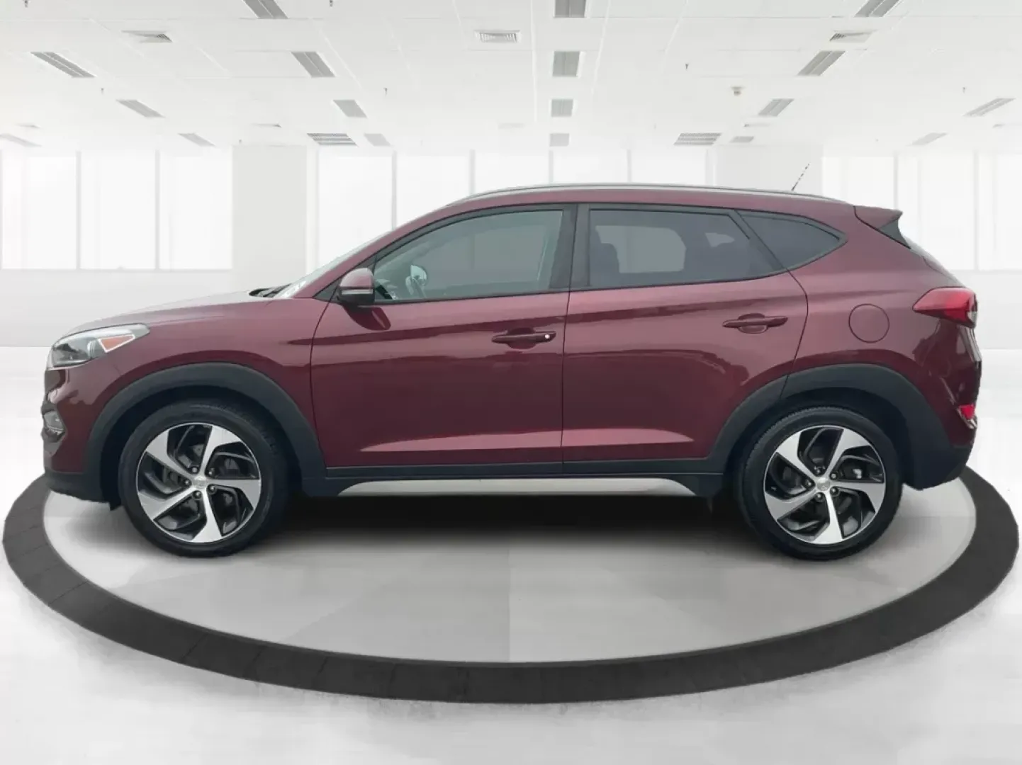 2017 Hyundai Tucson Sport (KM8J3CA29HU) with an 1.6L I-4 gasoline direct injection engine, located at 1099 N County Rd 25A, Troy, OH, 45373, (937) 908-9800, 40.057079, -84.212883 - ### Discover Adventure with the 2017 Hyundai Tucson Sport Your Perfect SUV Awaits!<br /> <br /> Are you ready to elevate your driving experience? Introducing the 2017 Hyundai Tucson Sport, a compact SUV designed for the modern lifestyle. Whether you're a busy professional navigating long commutes, - Photo#5