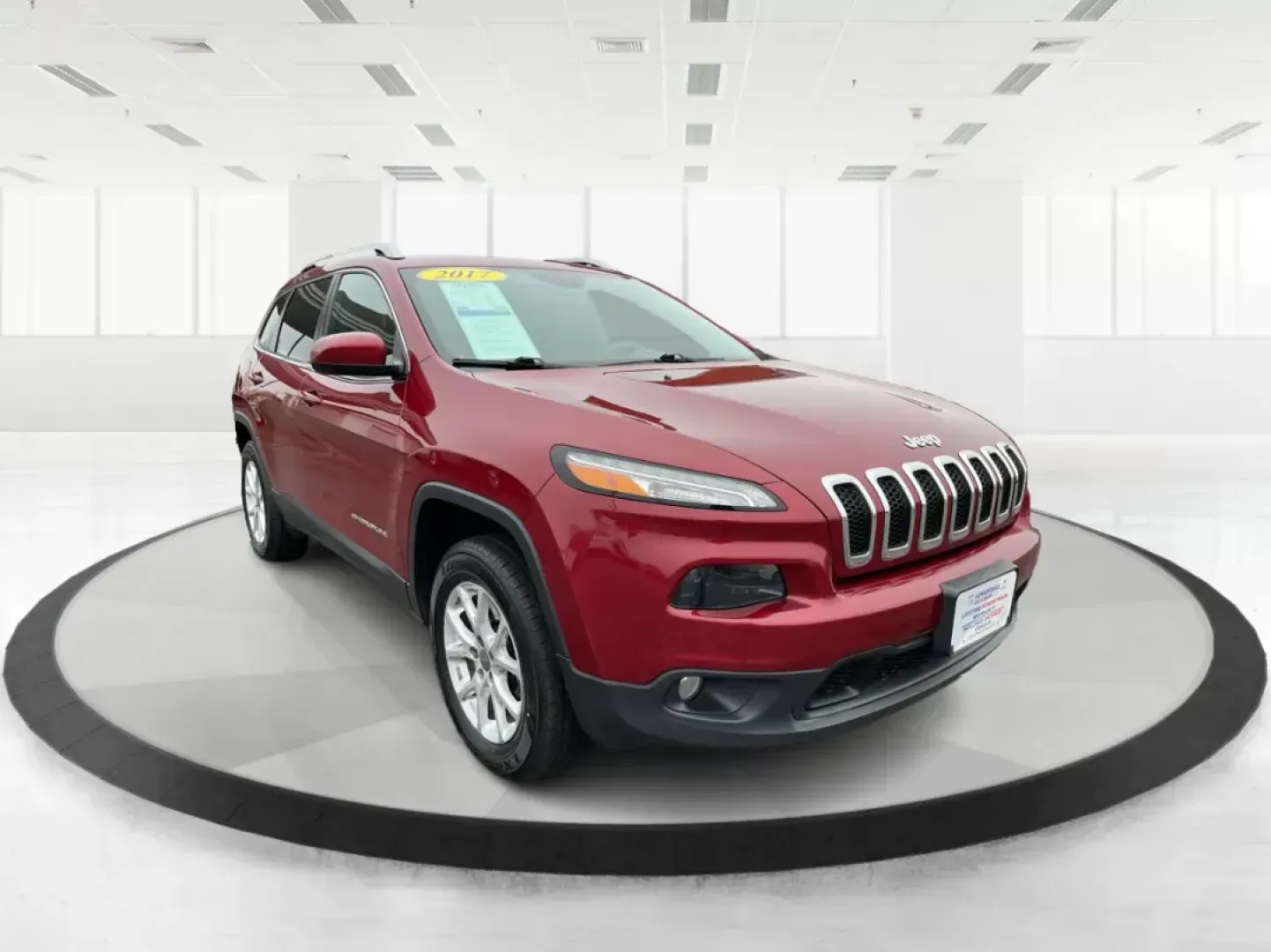 2017 Jeep Cherokee Latitude 4x4 (1C4PJMCB8HW) with an Pentastar 3.2L V-6 DOHC engine, located at 1099 N County Rd 25A, Troy, OH, 45373, (937) 908-9800, 40.057079, -84.212883 - 2017 Jeep Cherokee Latitude 4x4 - Photo#0