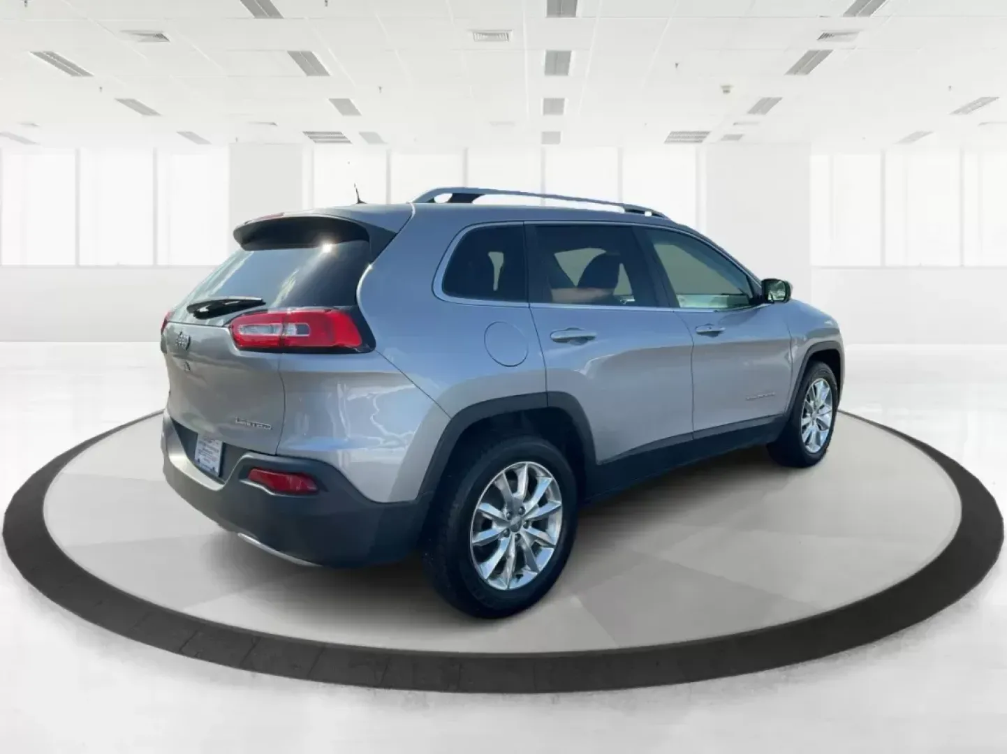 2017 Jeep Cherokee Limited 4x4 (1C4PJMDB5HW) with an Other engine, located at 8750 N County Rd 25A, Piqua, OH, 45356, (937) 908-9800, 40.164391, -84.232513 - **Adventure Awaits with the 2017 Jeep Cherokee Limited 4x4: Your Perfect Family Crossover!**<br /> <br /> Discover the ultimate blend of style, comfort, and performance with the 2017 Jeep Cherokee Limited 4x4, available now at Advantage Car and Credit in Fairborn, OH. This vehicle is designed for th - Photo#2