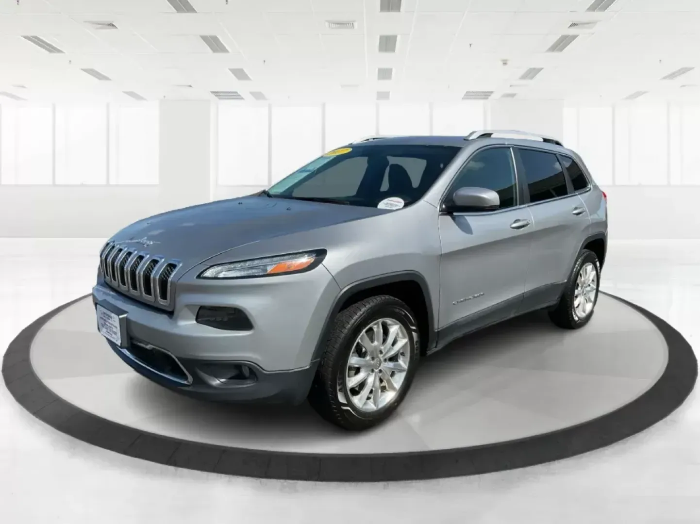 2017 Jeep Cherokee Limited 4x4 (1C4PJMDB5HW) with an Other engine, located at 8750 N County Rd 25A, Piqua, OH, 45356, (937) 908-9800, 40.164391, -84.232513 - **Adventure Awaits with the 2017 Jeep Cherokee Limited 4x4: Your Perfect Family Crossover!**<br /> <br /> Discover the ultimate blend of style, comfort, and performance with the 2017 Jeep Cherokee Limited 4x4, available now at Advantage Car and Credit in Fairborn, OH. This vehicle is designed for th - Photo#7
