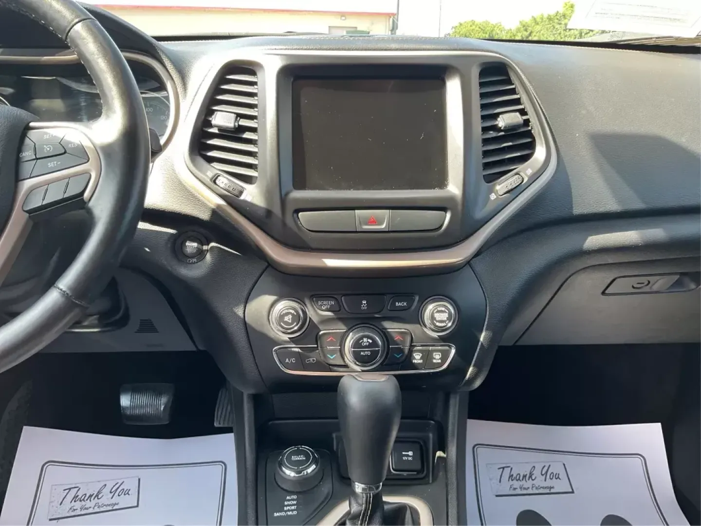 2017 Jeep Cherokee Limited 4x4 (1C4PJMDB5HW) with an Other engine, located at 8750 N County Rd 25A, Piqua, OH, 45356, (937) 908-9800, 40.164391, -84.232513 - **Adventure Awaits with the 2017 Jeep Cherokee Limited 4x4: Your Perfect Family Crossover!**<br /> <br /> Discover the ultimate blend of style, comfort, and performance with the 2017 Jeep Cherokee Limited 4x4, available now at Advantage Car and Credit in Fairborn, OH. This vehicle is designed for th - Photo#12