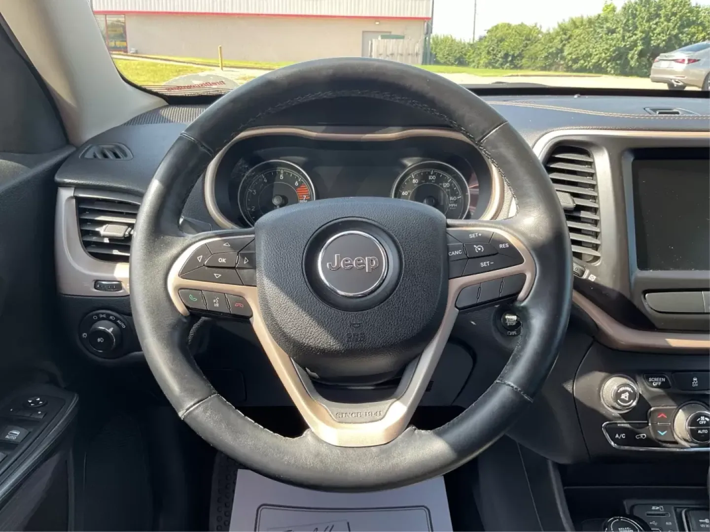 2017 Jeep Cherokee Limited 4x4 (1C4PJMDB5HW) with an Other engine, located at 401 Woodman Dr, Riverside, OH, 45431, (937) 908-9800, 39.760899, -84.123421 - **Adventure Awaits with the 2017 Jeep Cherokee Limited 4x4: Your Perfect Family Crossover!**<br /> <br /> Discover the ultimate blend of style, comfort, and performance with the 2017 Jeep Cherokee Limited 4x4, available now at Advantage Car and Credit in Fairborn, OH. This vehicle is designed for th - Photo#16