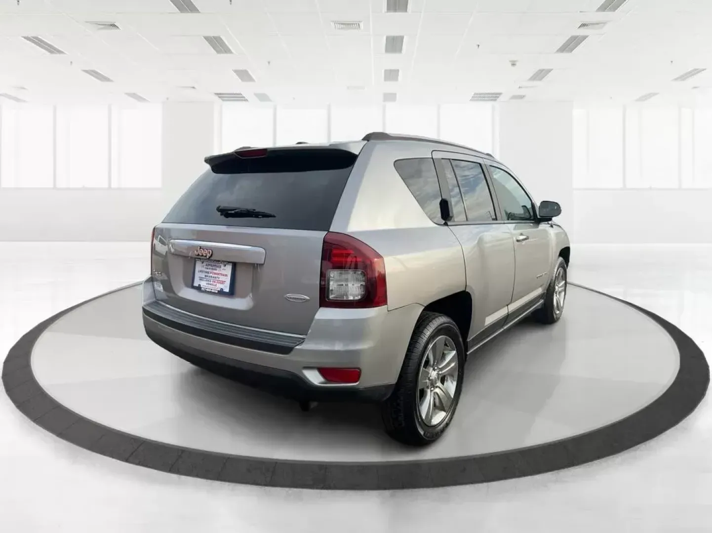 2017 Jeep Compass Latitude 4x4 (1C4NJDEB9HD) with an 2.4L I-4 DOHC engine, located at 4508 South Dixie Dr, Moraine, OH, 45439, (937) 908-9800, 39.689976, -84.218452 - 2017 Jeep Compass Latitude 4x4 - Photo#1