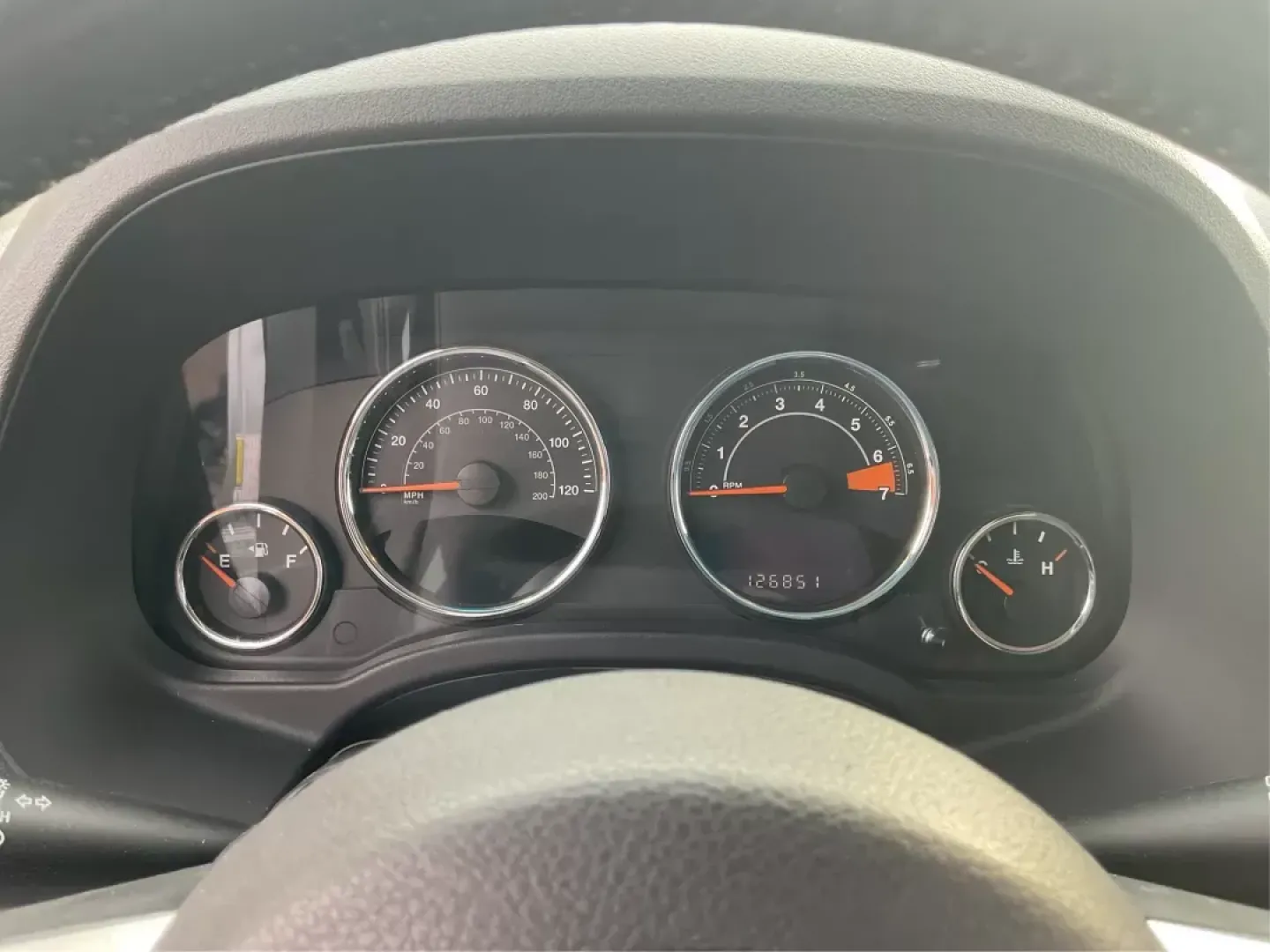 2017 Jeep Compass Latitude 4x4 (1C4NJDEB9HD) with an 2.4L I-4 DOHC engine, located at 4508 South Dixie Dr, Moraine, OH, 45439, (937) 908-9800, 39.689976, -84.218452 - 2017 Jeep Compass Latitude 4x4 - Photo#14