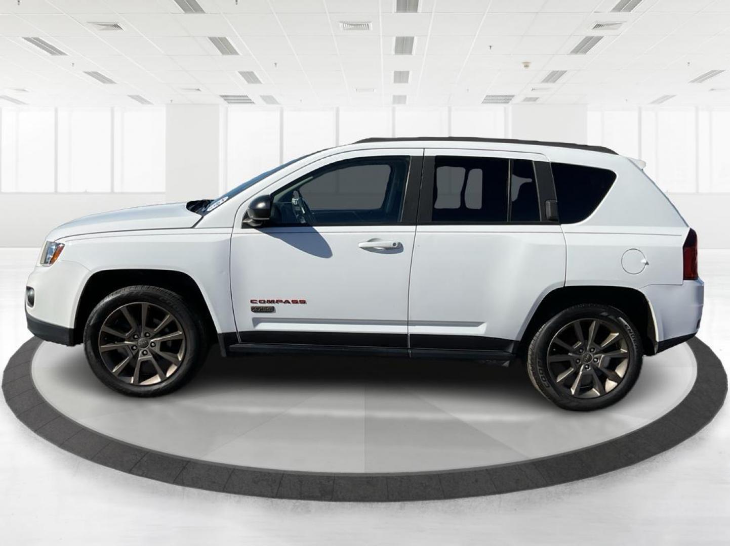 2017 White Knuckle Clear Coat Jeep Compass Sport FWD (1C4NJCBB4HD) with an 2.4L L4 DOHC 16V engine, located at 8750 N County Rd 25A, Piqua, OH, 45356, (937) 908-9800, 40.164391, -84.232513 - 2017 Jeep Compass Sport FWD - Photo#5