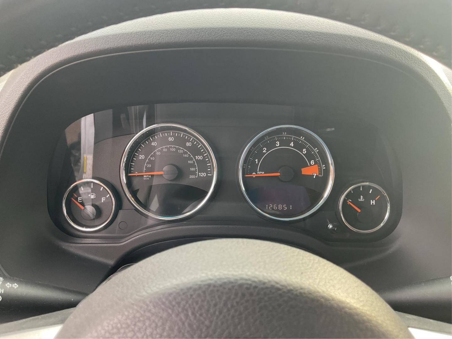 2017 Jeep Compass Latitude 4x4 (1C4NJDEB9HD) with an 2.4L I-4 DOHC engine, located at 4508 South Dixie Dr, Moraine, OH, 45439, (937) 908-9800, 39.689976, -84.218452 - 2017 Jeep Compass Latitude 4x4 - Photo#14