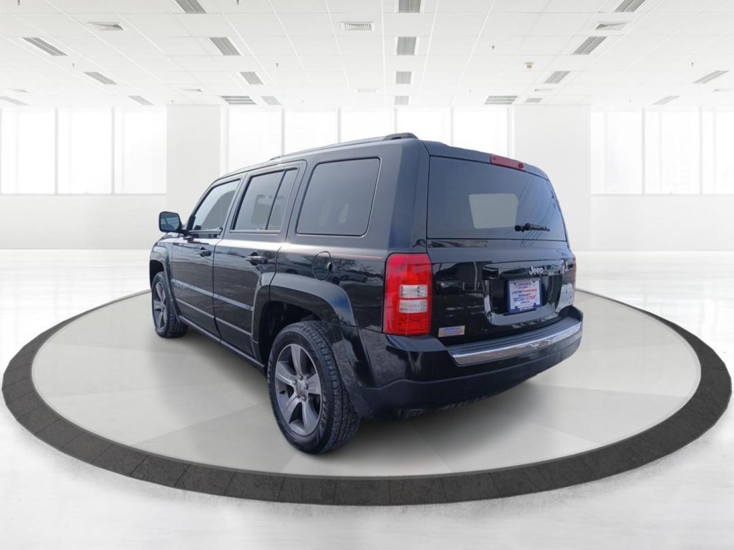 2017 Jeep Patriot Latitude 2WD (1C4NJPFA3HD) with an 2.0L L4 DOHC 16V engine, located at 1099 N County Rd 25A, Troy, OH, 45373, (937) 908-9800, 40.057079, -84.212883 - 2017 Jeep Patriot Latitude 2WD - Photo#4