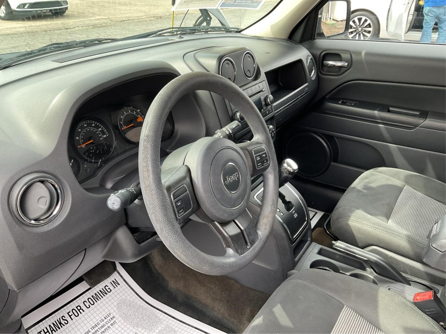 2017 Jeep Patriot Sport FWD (1C4NJPBAXHD) with an 2.4L I-4 DOHC engine, located at 4508 South Dixie Dr, Moraine, OH, 45439, (937) 908-9800, 39.689976, -84.218452 - 2017 Jeep Patriot Sport FWD - Photo#8
