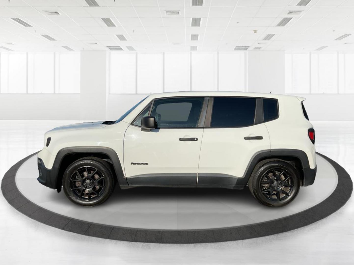 2017 Jeep Renegade Sport 4x4 (ZACCJBAH3HP) with an MultiAir 1.4L I-4 variable valve control engine, Manual transmission, located at 1099 N County Rd 25A, Troy, OH, 45373, (937) 908-9800, 40.057079, -84.212883 - 2017 Jeep Renegade Sport 4x4 - Photo#3