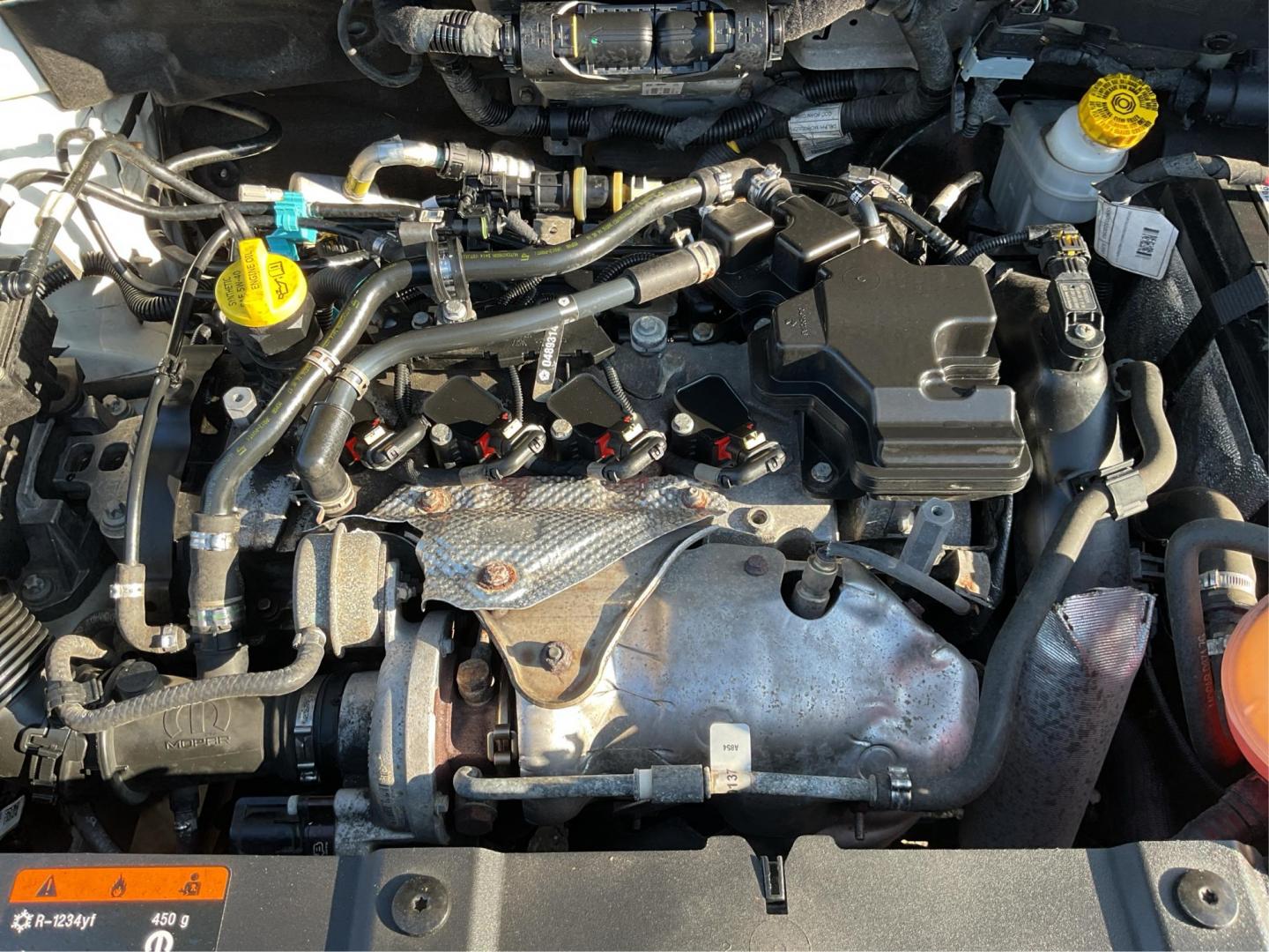 2017 Jeep Renegade Sport 4x4 (ZACCJBAH3HP) with an MultiAir 1.4L I-4 variable valve control engine, Manual transmission, located at 1099 N County Rd 25A, Troy, OH, 45373, (937) 908-9800, 40.057079, -84.212883 - 2017 Jeep Renegade Sport 4x4 - Photo#8