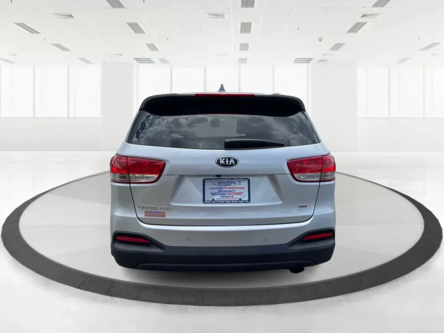 2017 Kia Sorento LX AWD (5XYPGDA32HG) with an 2.4L L4 DOHC 16V engine, 6-Speed Automatic transmission, located at 1951 S Dayton Lakeview Rd., New Carlisle, OH, 45344, (937) 908-9800, 39.890999, -84.050255 - 2017 Kia Sorento LX AWD - Photo#4