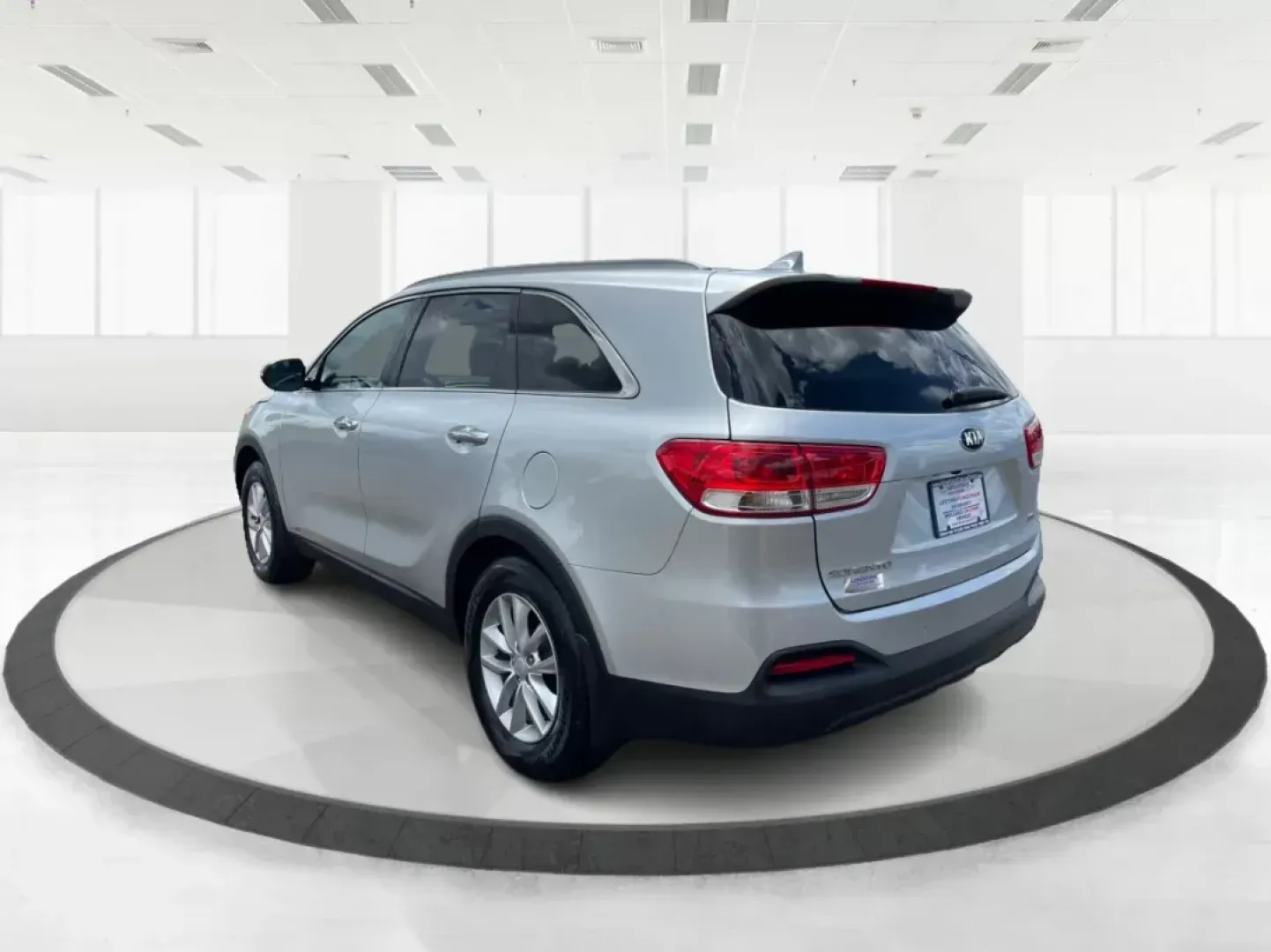 2017 Kia Sorento LX AWD (5XYPGDA32HG) with an 2.4L L4 DOHC 16V engine, 6-Speed Automatic transmission, located at 1951 S Dayton Lakeview Rd., New Carlisle, OH, 45344, (937) 908-9800, 39.890999, -84.050255 - 2017 Kia Sorento LX AWD - Photo#5
