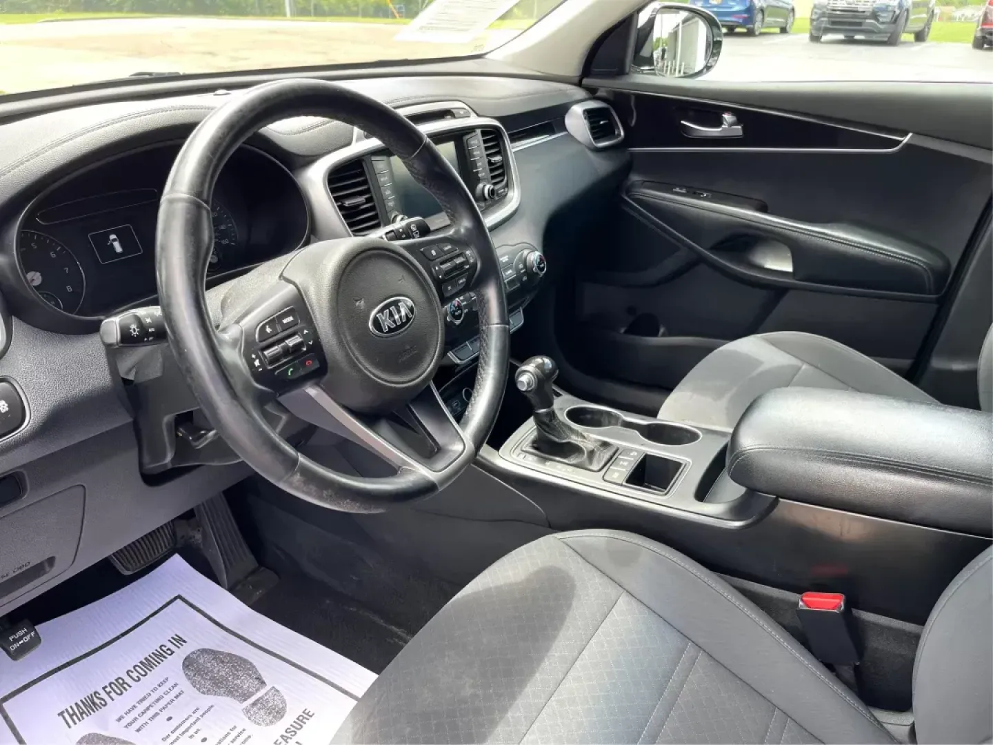 2017 Kia Sorento LX AWD (5XYPGDA32HG) with an 2.4L L4 DOHC 16V engine, 6-Speed Automatic transmission, located at 1951 S Dayton Lakeview Rd., New Carlisle, OH, 45344, (937) 908-9800, 39.890999, -84.050255 - 2017 Kia Sorento LX AWD - Photo#9