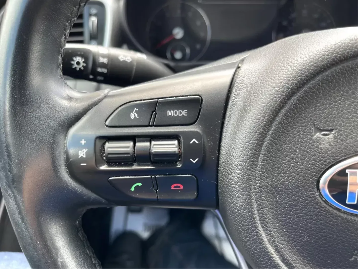 2017 Kia Sorento LX AWD (5XYPGDA32HG) with an 2.4L L4 DOHC 16V engine, 6-Speed Automatic transmission, located at 1951 S Dayton Lakeview Rd., New Carlisle, OH, 45344, (937) 908-9800, 39.890999, -84.050255 - 2017 Kia Sorento LX AWD - Photo#16