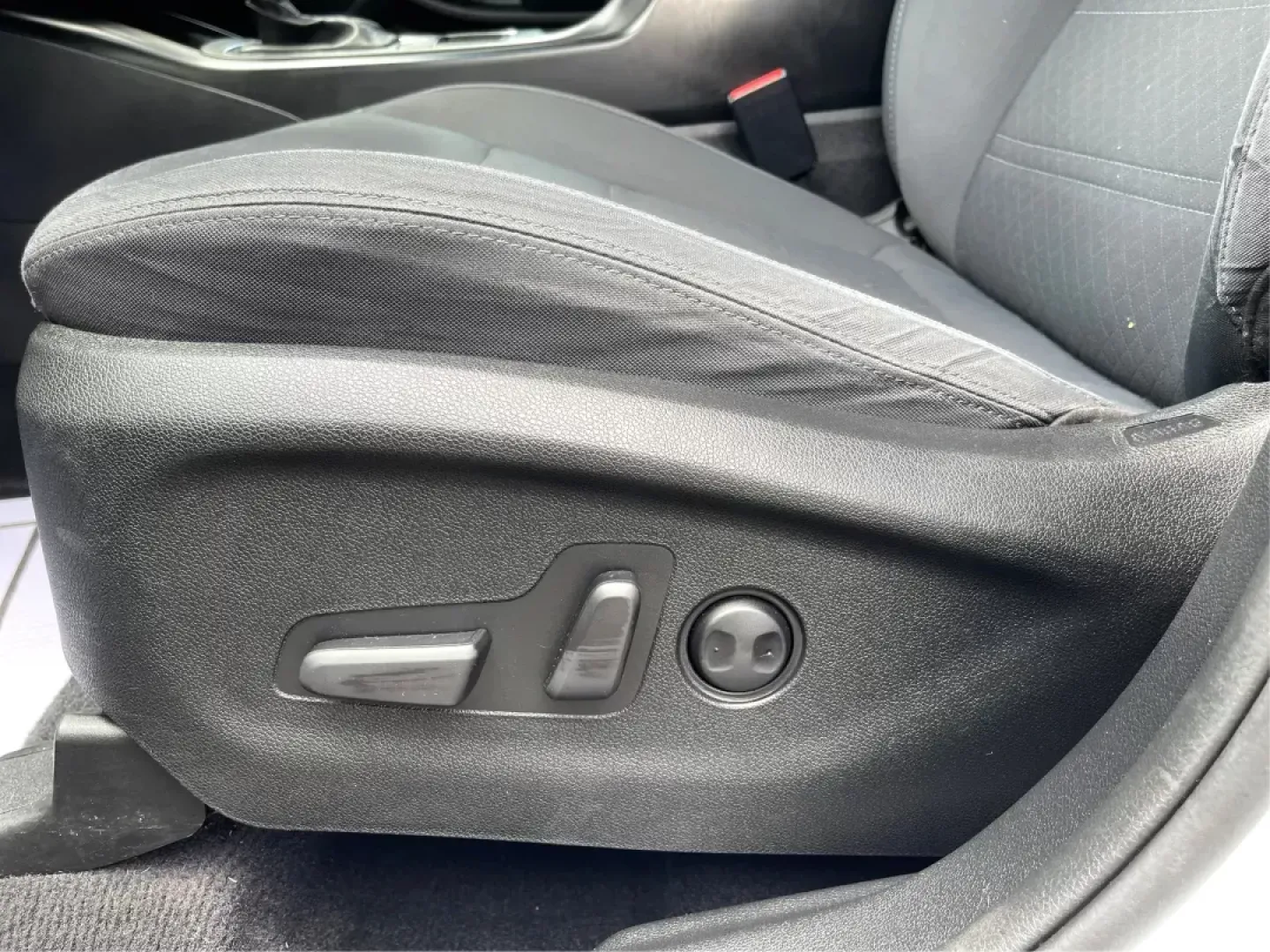 2017 Kia Sorento LX AWD (5XYPGDA32HG) with an 2.4L L4 DOHC 16V engine, 6-Speed Automatic transmission, located at 1951 S Dayton Lakeview Rd., New Carlisle, OH, 45344, (937) 908-9800, 39.890999, -84.050255 - 2017 Kia Sorento LX AWD - Photo#18