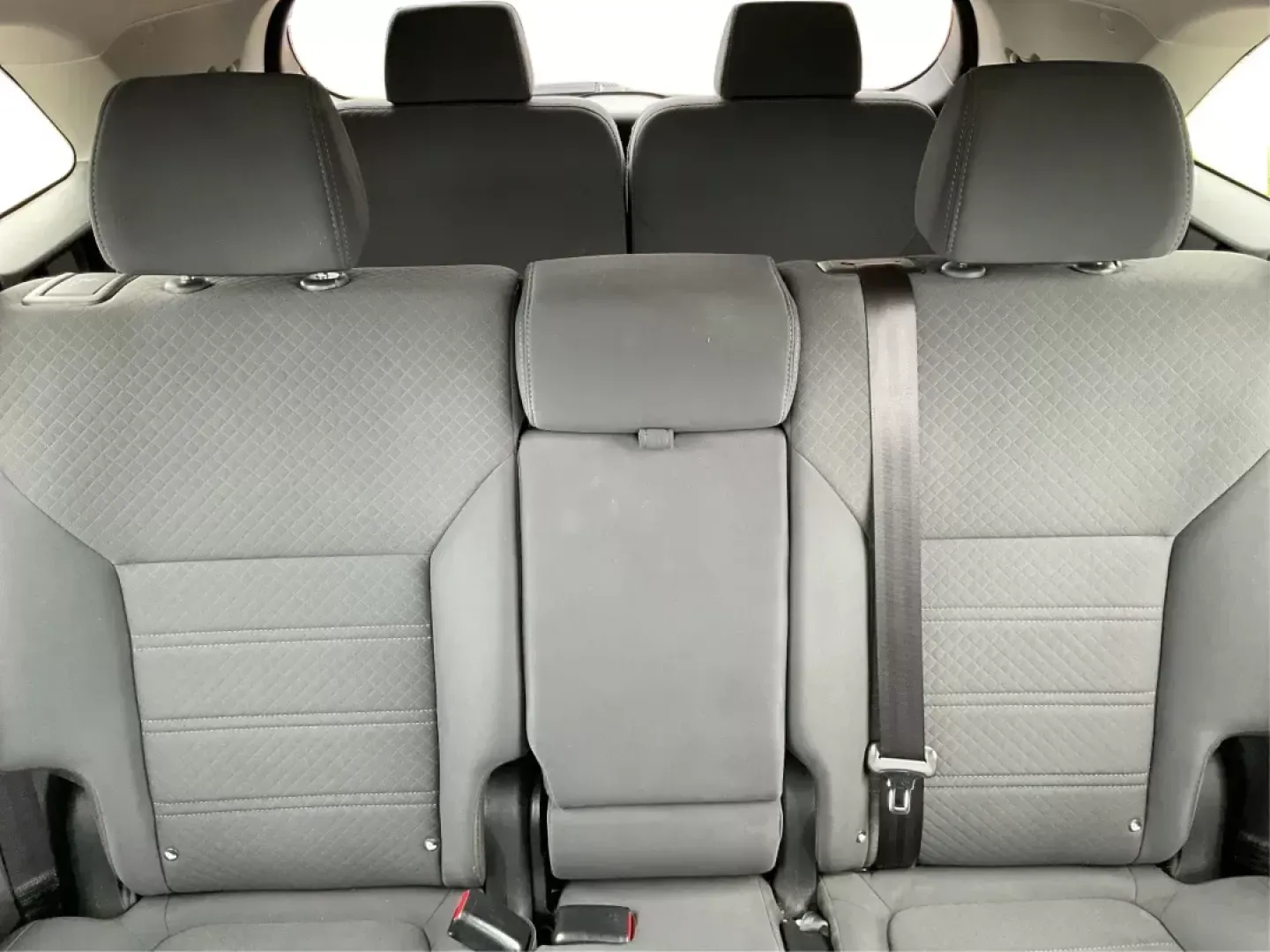 2017 Kia Sorento 3.3L LX (5XYPG4A53HG) with an Lambda II 3.3L V-6 gasoline direct injection engine, located at 880 E. National Road, Vandalia, OH, 45377, (937) 908-9800, 39.891918, -84.183594 - ### Discover the Versatile 2017 Kia Sorento at Advantage Car and Credit: Your Go-To BHPH Dealership in Fairborn, OH!<br /> <br /> Are you searching for a family-friendly SUV that can accommodate all your adventures? Look no further! The 2017 Kia Sorento, available at Advantage Car and Credit in Fair - Photo#13