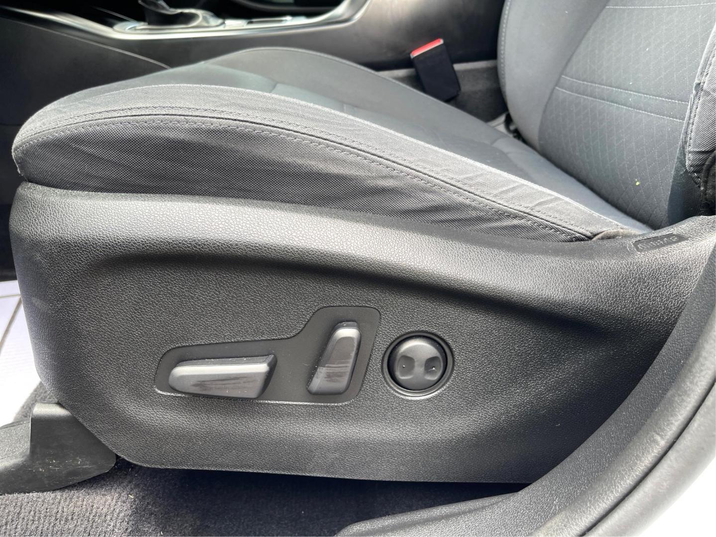 2017 Kia Sorento LX AWD (5XYPGDA32HG) with an 2.4L L4 DOHC 16V engine, 6-Speed Automatic transmission, located at 401 Woodman Dr, Riverside, OH, 45431, (937) 908-9800, 39.760899, -84.123421 - 2017 Kia Sorento LX AWD - Photo#17