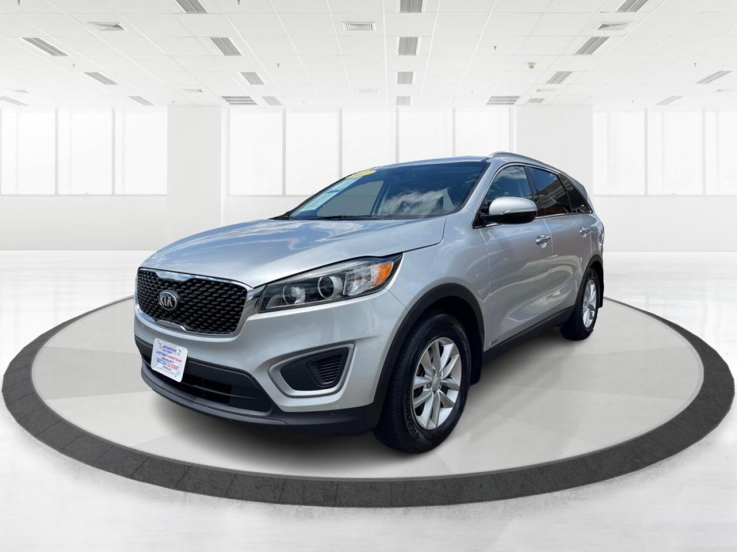 2017 Kia Sorento LX AWD (5XYPGDA32HG) with an 2.4L L4 DOHC 16V engine, 6-Speed Automatic transmission, located at 401 Woodman Dr, Riverside, OH, 45431, (937) 908-9800, 39.760899, -84.123421 - 2017 Kia Sorento LX AWD - Photo#7