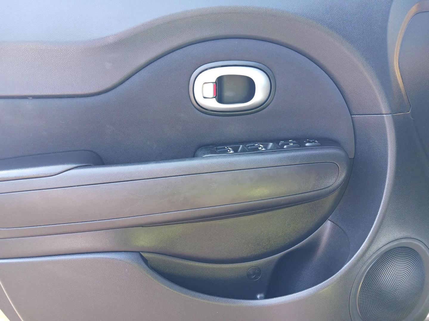 2017 Kia Soul + (KNDJP3A55H7) with an 2.0L L4 DOHC 16V engine, 6-Speed Automatic transmission, located at 1099 N County Rd 25A, Troy, OH, 45373, (937) 908-9800, 40.057079, -84.212883 - 2017 Kia Soul + - Photo#17