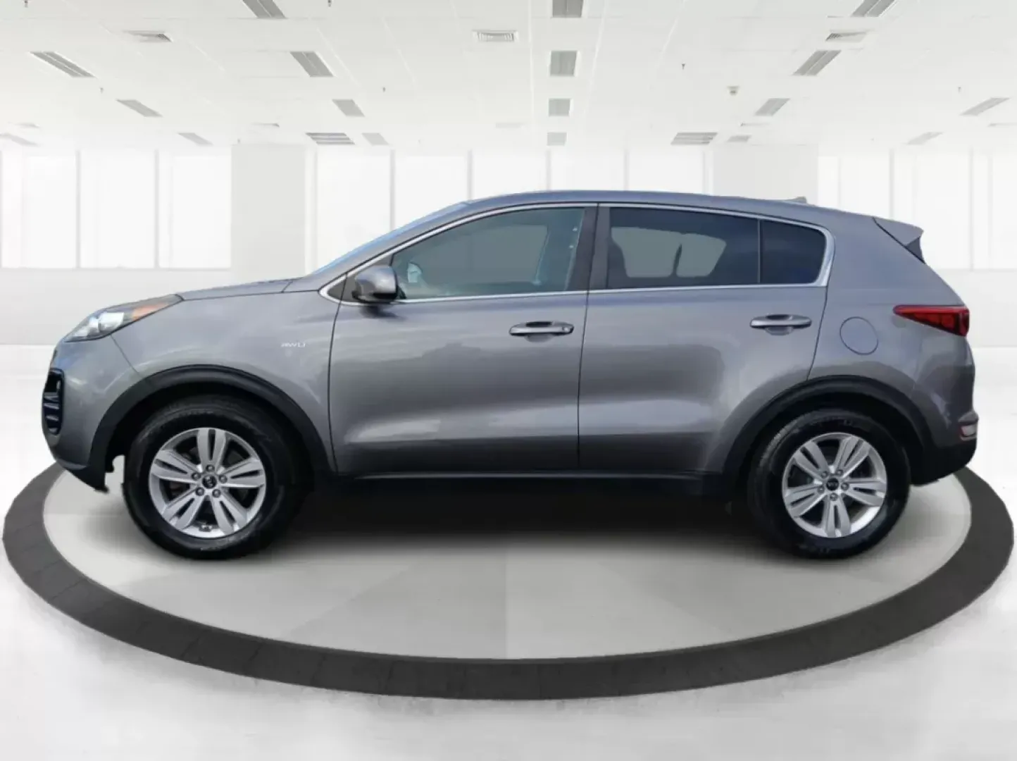 2017 Kia Sportage LX AWD (KNDPMCAC3H7) with an 2.4L V6 DOHC 24V engine, 6-Speed Automatic transmission, located at 1951 S Dayton Lakeview Rd., New Carlisle, OH, 45344, (937) 908-9800, 39.890999, -84.050255 - 2017 Kia Sportage LX AWD - Photo#5