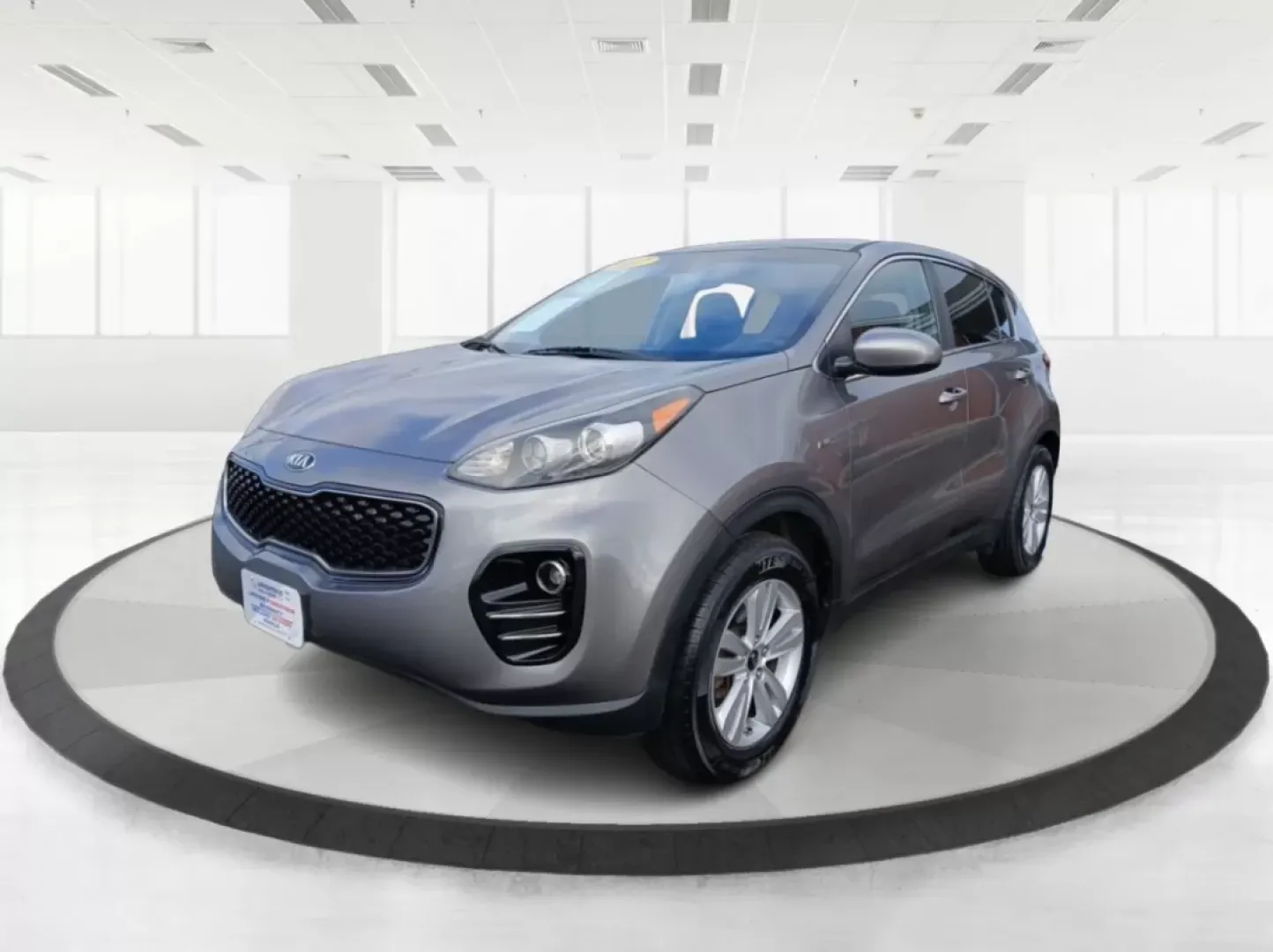 2017 Kia Sportage LX AWD (KNDPMCAC3H7) with an 2.4L V6 DOHC 24V engine, 6-Speed Automatic transmission, located at 1230 East Main St, Xenia, OH, 45385, (937) 908-9800, 39.688026, -83.910172 - Are you ready to elevate your driving experience? Whether you're navigating through busy city streets, embarking on weekend adventures, or simply commuting to work, the 2017 Kia Sportage LX AWD is the perfect companion for your lifestyle. This versatile crossover offers a blend of comfort, performan - Photo#8