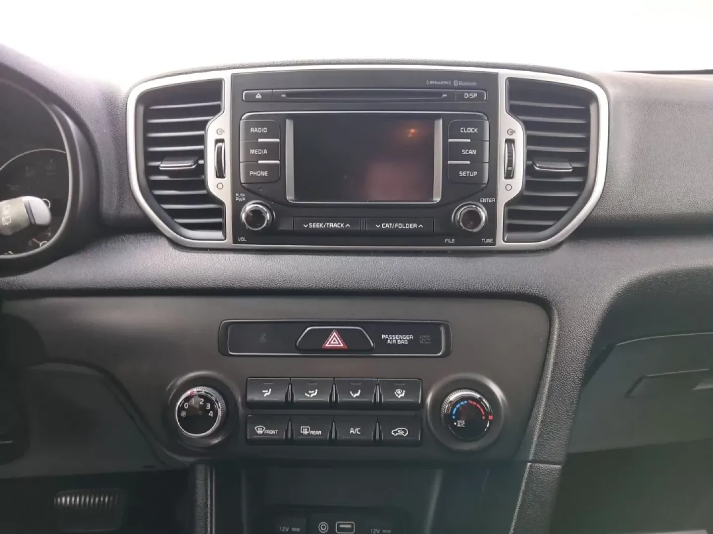 2017 Kia Sportage LX AWD (KNDPMCAC3H7) with an 2.4L V6 DOHC 24V engine, 6-Speed Automatic transmission, located at 1230 East Main St, Xenia, OH, 45385, (937) 908-9800, 39.688026, -83.910172 - Are you ready to elevate your driving experience? Whether you're navigating through busy city streets, embarking on weekend adventures, or simply commuting to work, the 2017 Kia Sportage LX AWD is the perfect companion for your lifestyle. This versatile crossover offers a blend of comfort, performan - Photo#13