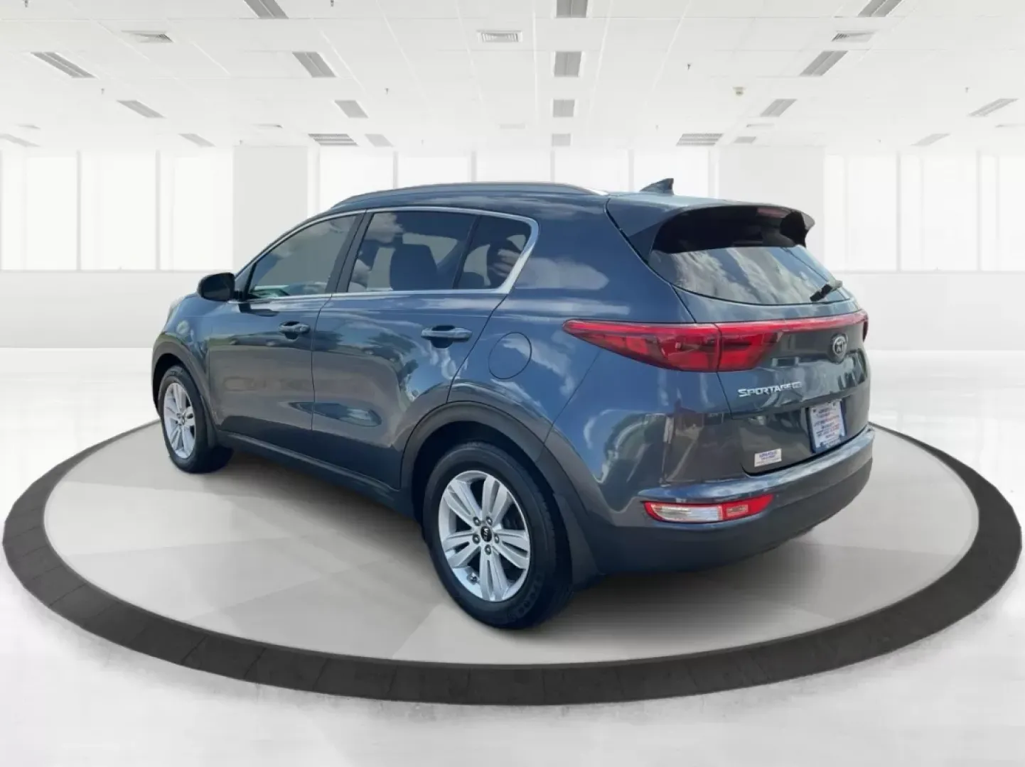 2017 Kia Sportage LX (KNDPM3ACXH7) with an Theta II 2.4L I-4 gasoline direct injection engine, located at 8750 N County Rd 25A, Piqua, OH, 45356, (937) 908-9800, 40.164391, -84.232513 - **Discover Your Next Adventure with the 2017 Kia Sportage LX at Advantage Car and Credit!** <br /> <br /> Are you ready to elevate your driving experience? Look no further! This stunning 2017 Kia Sportage LX in Pacific Blue is perfect for anyone who craves both style and functionality. Whether you'r - Photo#4