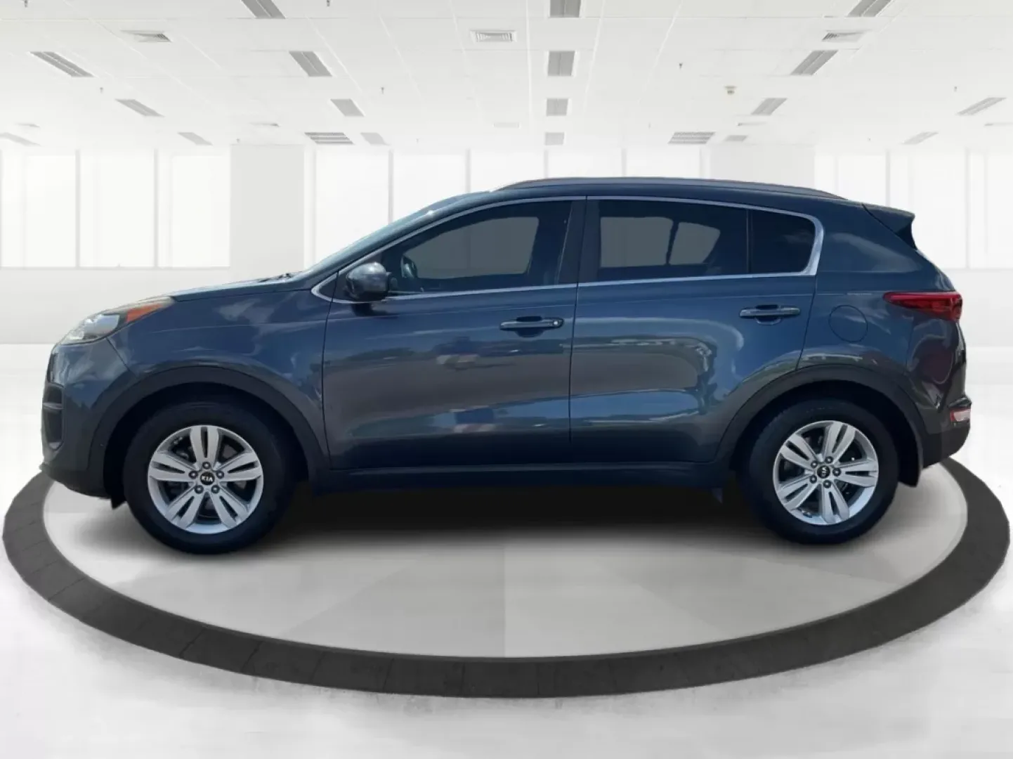2017 Kia Sportage LX (KNDPM3ACXH7) with an Theta II 2.4L I-4 gasoline direct injection engine, located at 8750 N County Rd 25A, Piqua, OH, 45356, (937) 908-9800, 40.164391, -84.232513 - **Discover Your Next Adventure with the 2017 Kia Sportage LX at Advantage Car and Credit!** <br /> <br /> Are you ready to elevate your driving experience? Look no further! This stunning 2017 Kia Sportage LX in Pacific Blue is perfect for anyone who craves both style and functionality. Whether you'r - Photo#5