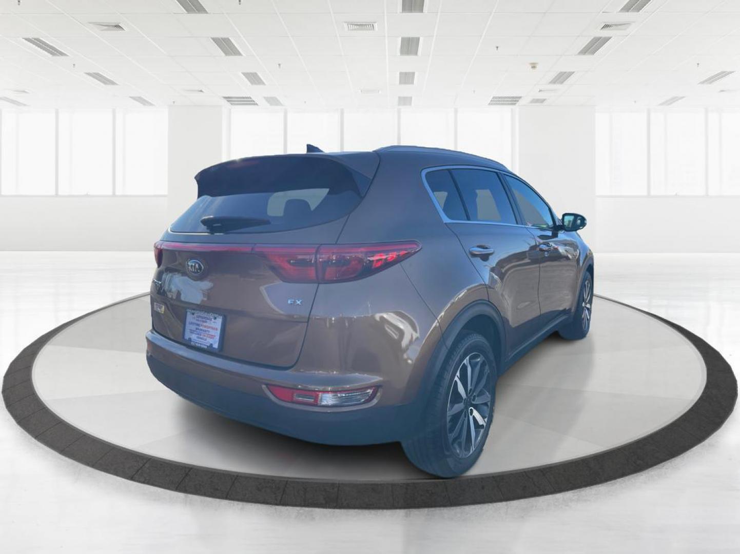 2017 Kia Sportage EX (KNDPNCAC2H7) with an Theta II 2.4L I-4 gasoline direct injection engine, located at 1230 East Main St, Xenia, OH, 45385, (937) 908-9800, 39.688026, -83.910172 - 2017 Kia Sportage EX - Photo#2