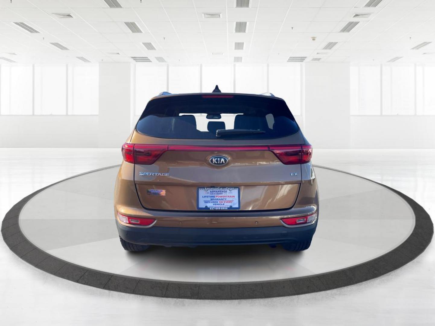 2017 Kia Sportage EX (KNDPNCAC2H7) with an Theta II 2.4L I-4 gasoline direct injection engine, located at 1230 East Main St, Xenia, OH, 45385, (937) 908-9800, 39.688026, -83.910172 - 2017 Kia Sportage EX - Photo#3