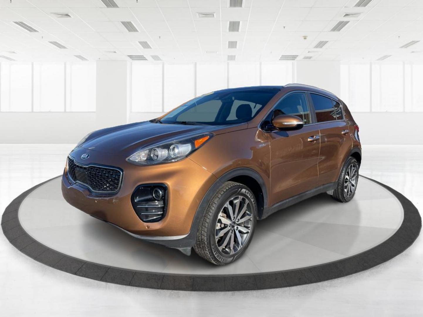 2017 Kia Sportage EX (KNDPNCAC2H7) with an Theta II 2.4L I-4 gasoline direct injection engine, located at 1230 East Main St, Xenia, OH, 45385, (937) 908-9800, 39.688026, -83.910172 - 2017 Kia Sportage EX - Photo#7