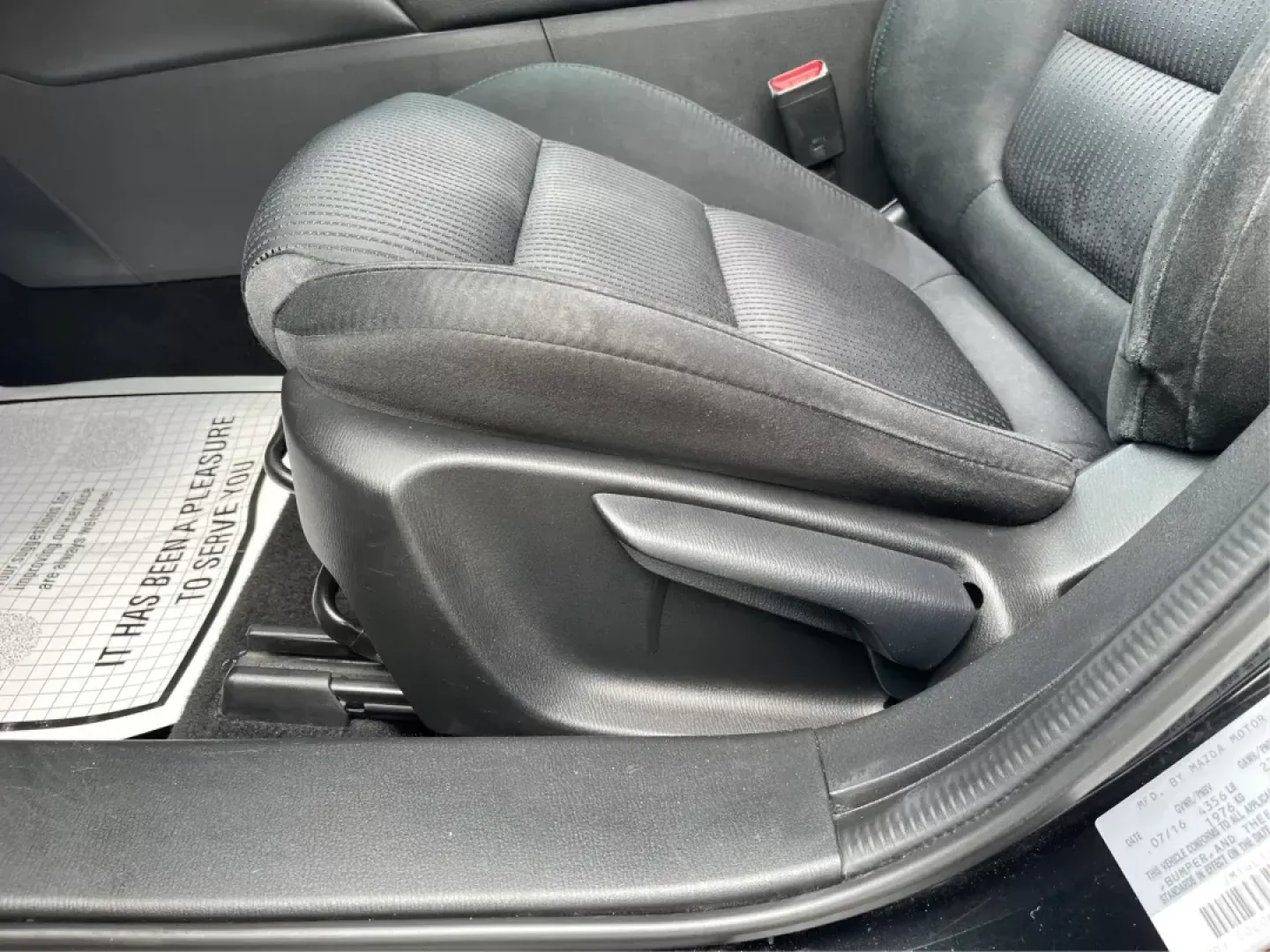 2017 Mazda Mazda6 Sport (JM1GL1U58H1) with an SKYACTIV-G 2.5L I-4 gasoline direct injection engine, located at 4508 South Dixie Dr, Moraine, OH, 45439, (937) 908-9800, 39.689976, -84.218452 - **Drive Your Adventure with the 2017 Mazda6 from Advantage Car and Credit!**<br /> <br /> Looking for the perfect vehicle to accompany you on your daily commutes or weekend getaways? Look no further! The 2017 Mazda6 Sport is the ideal sedan for those who crave a blend of style, comfort, and reliabil - Photo#16