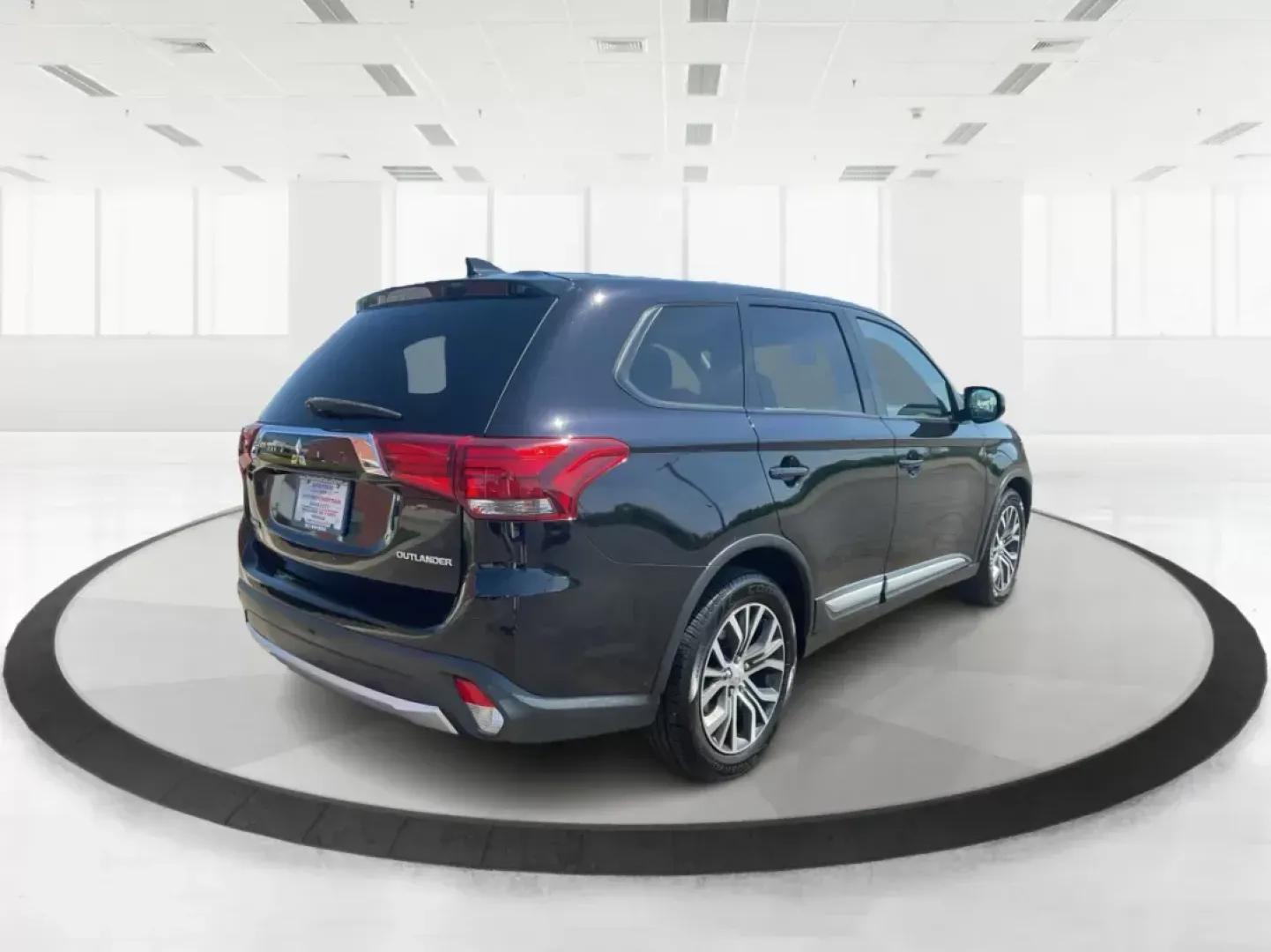 2017 Mitsubishi Outlander ES (JA4AD2A34HZ) with an 2.4L I-4 variable valve control engine, located at 1230 East Main St, Xenia, OH, 45385, (937) 908-9800, 39.688026, -83.910172 - **Adventure Awaits with the 2017 Mitsubishi Outlander ES Your Ideal Family SUV!**<br /> <br /> Are you on the hunt for a versatile and reliable SUV that can handle your growing family's needs while also being budget-friendly? Look no further! At Advantage Car and Credit in Fairborn, OH, we present - Photo#2