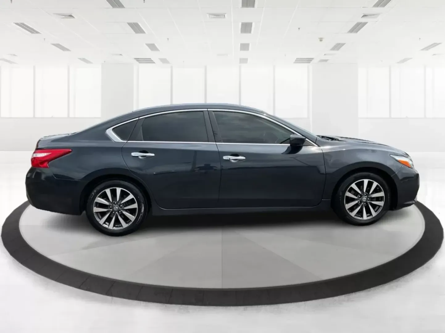 2017 Nissan Altima 2.5 SV (1N4AL3AP0HC) with an 2.5L L4 DOHC 16V engine, Continuously Variable Transmission transmission, located at 8750 N County Rd 25A, Piqua, OH, 45356, (937) 908-9800, 40.164391, -84.232513 - Unlock a seamless driving experience with the 2017 Nissan Altima 2.5 SV, a sedan designed not just for the daily commute but for life's countless adventures. Whether you're navigating the bustling streets of Fairborn, OH, or embarking on weekend getaways with the family, this Altima delivers a perfe - Photo#1